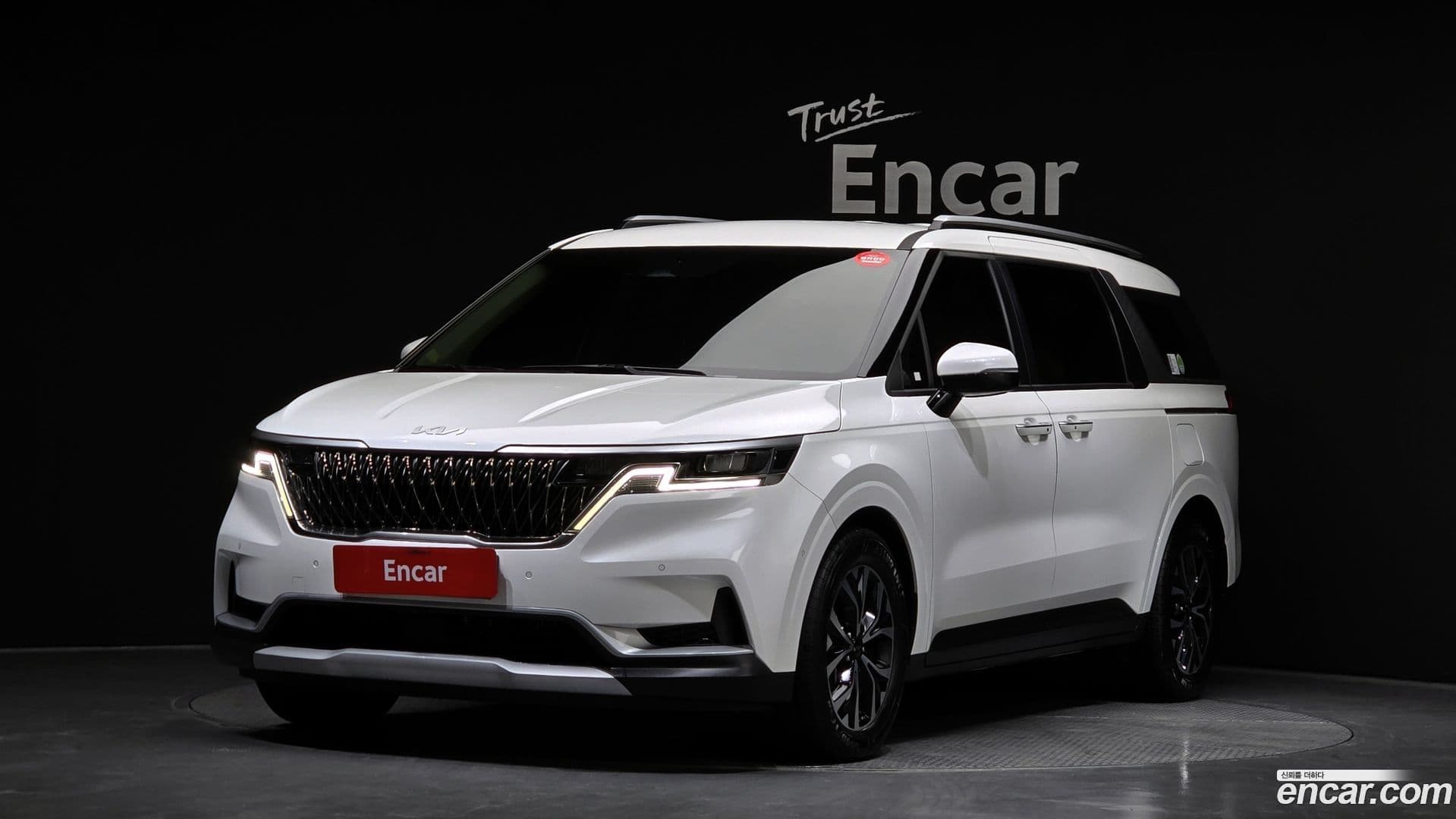 Main__Slider__Photo:Canival Kia 2022.5-0
