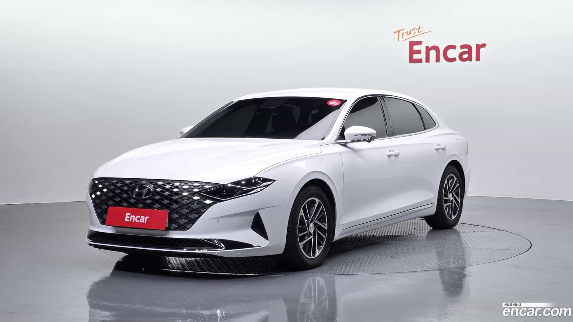 Grandeur Hyundai 2020.10-OUTER-001