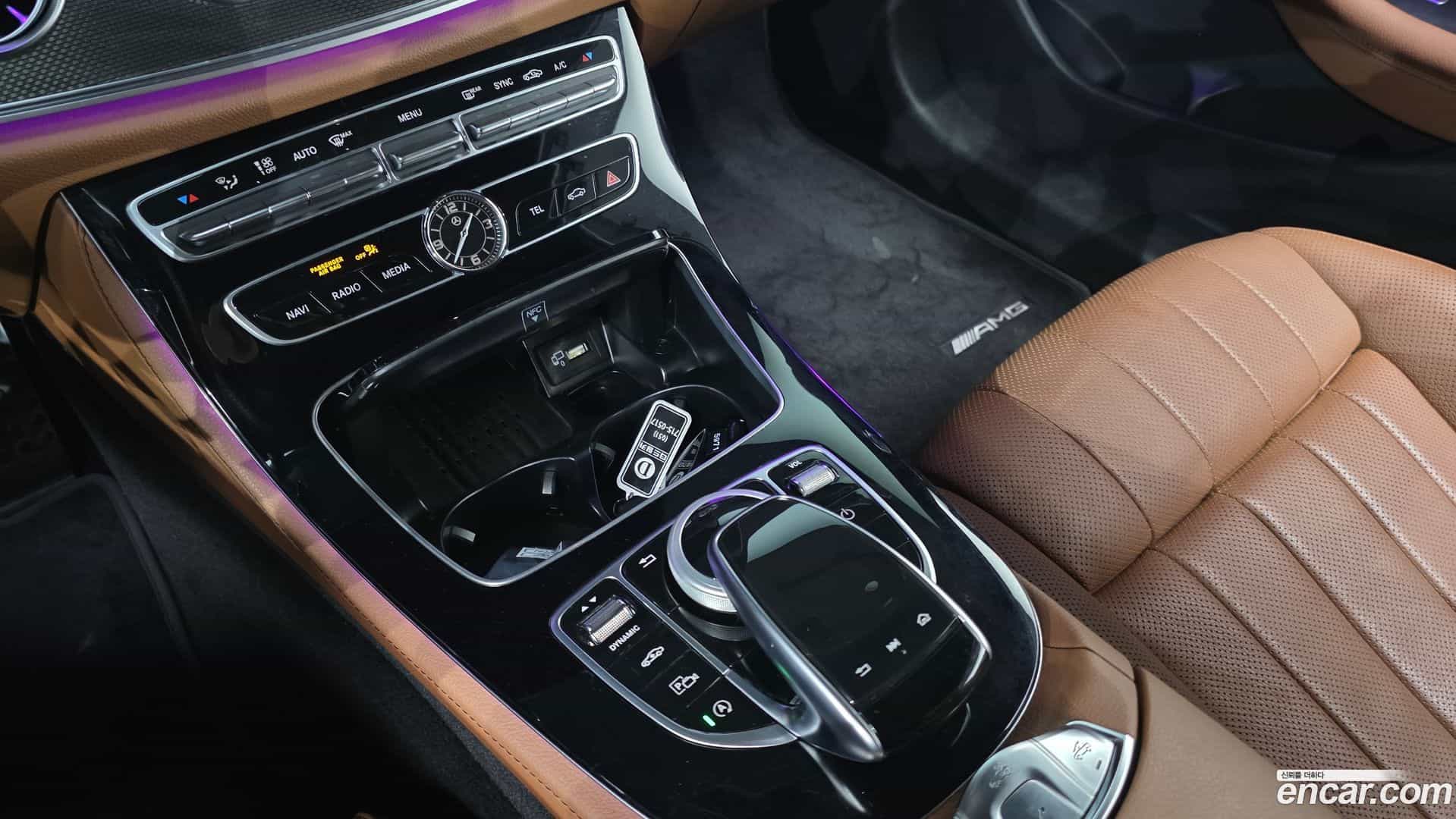 E-Class Mercedes-Benz 2020.5-OPTION-021