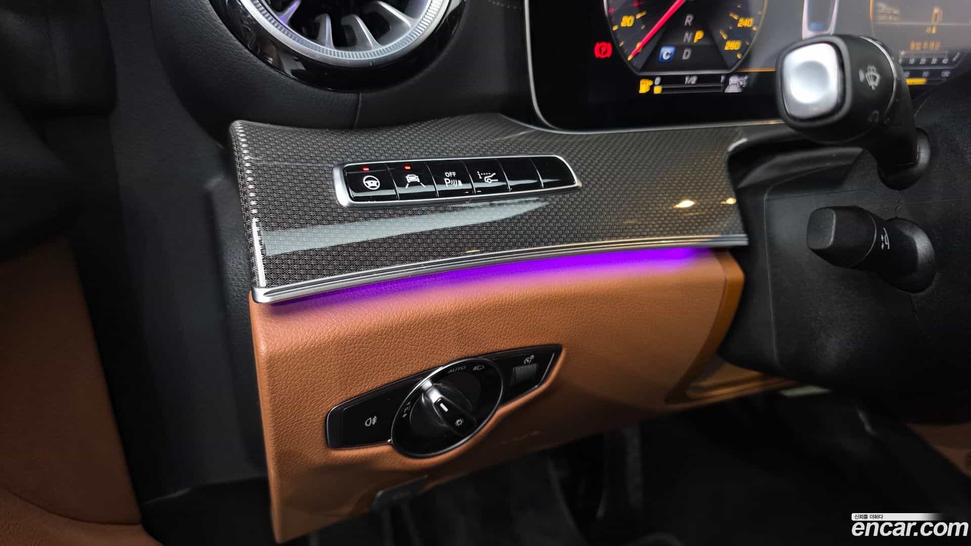 E-Class Mercedes-Benz 2020.5-OPTION-022