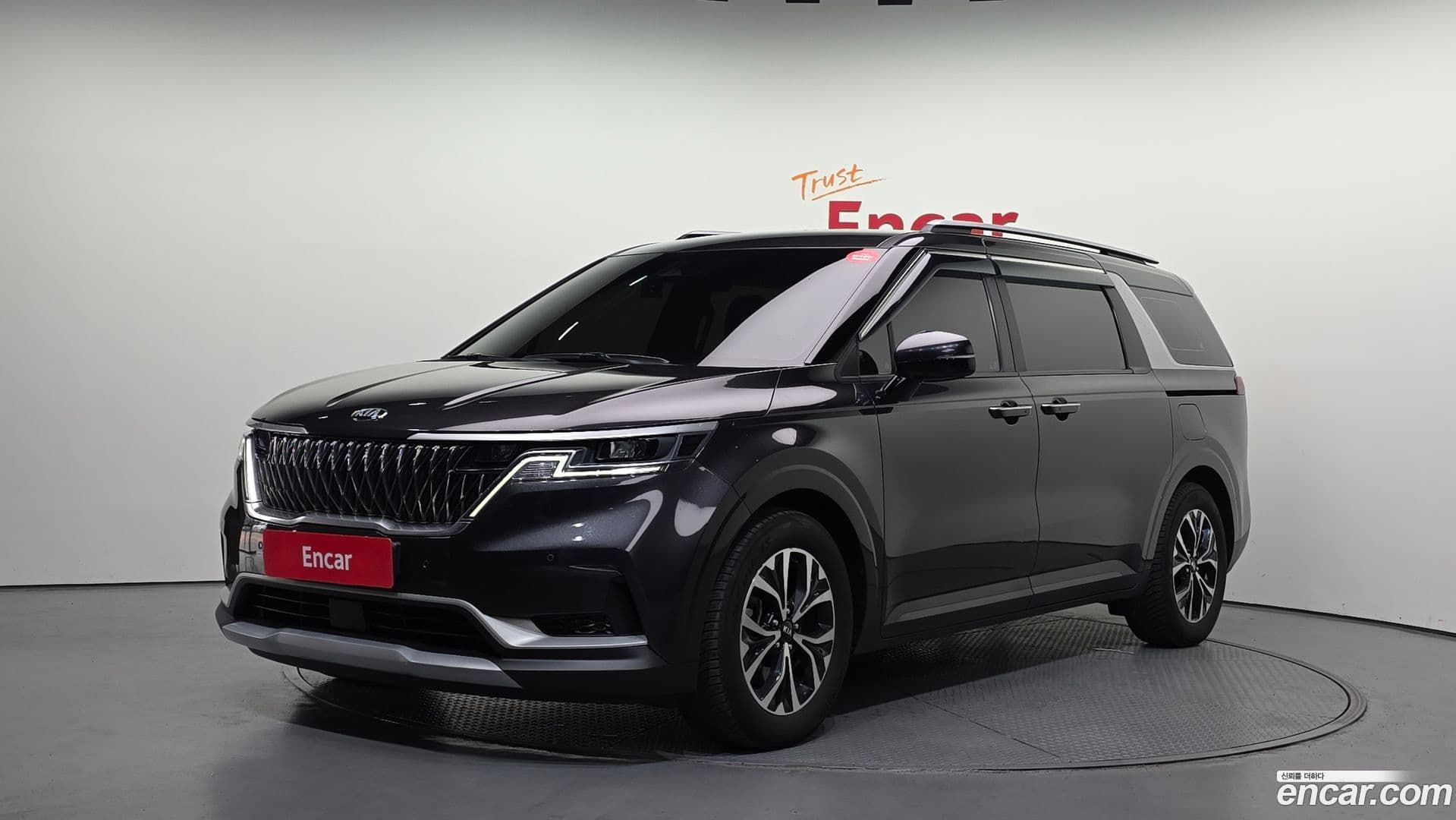 Main__Slider__Photo:Canival Kia 2020.10-0