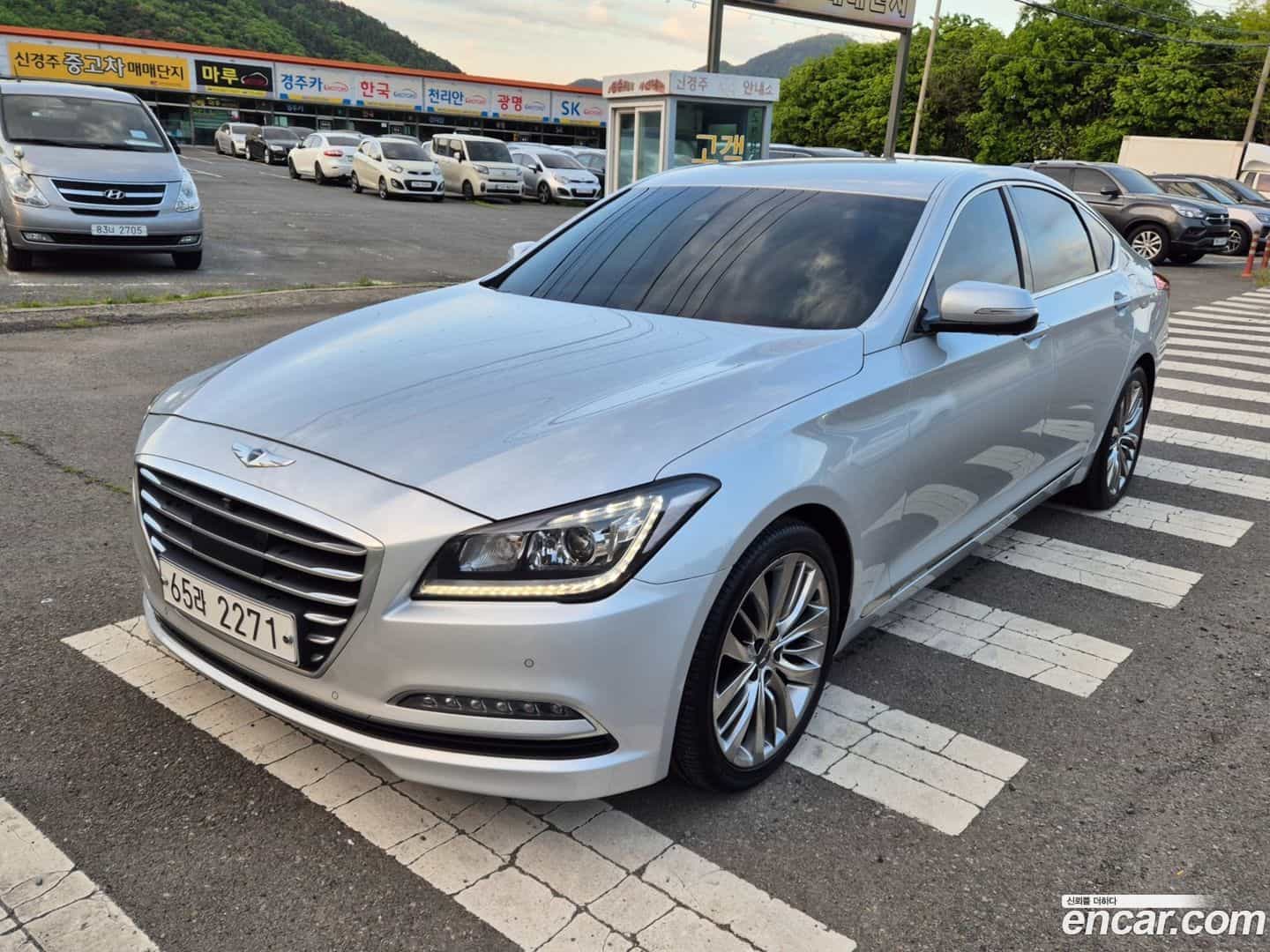Genesis Hyundai 2015.5-OUTER-001