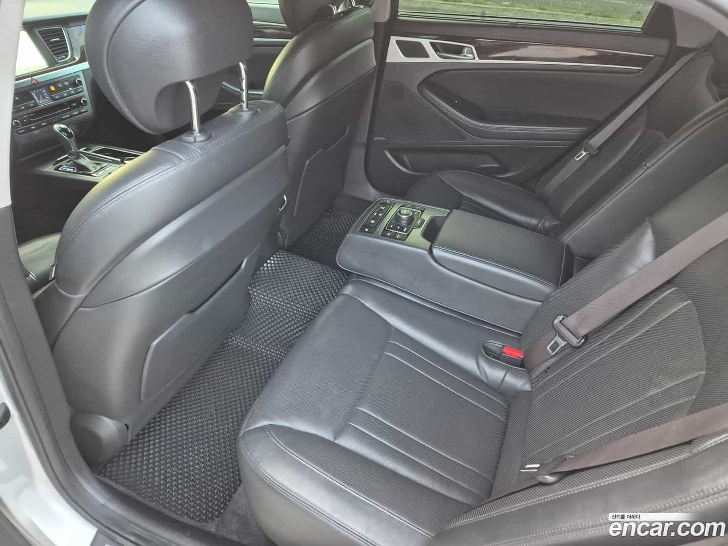 Genesis Hyundai 2015.5-INNER-007