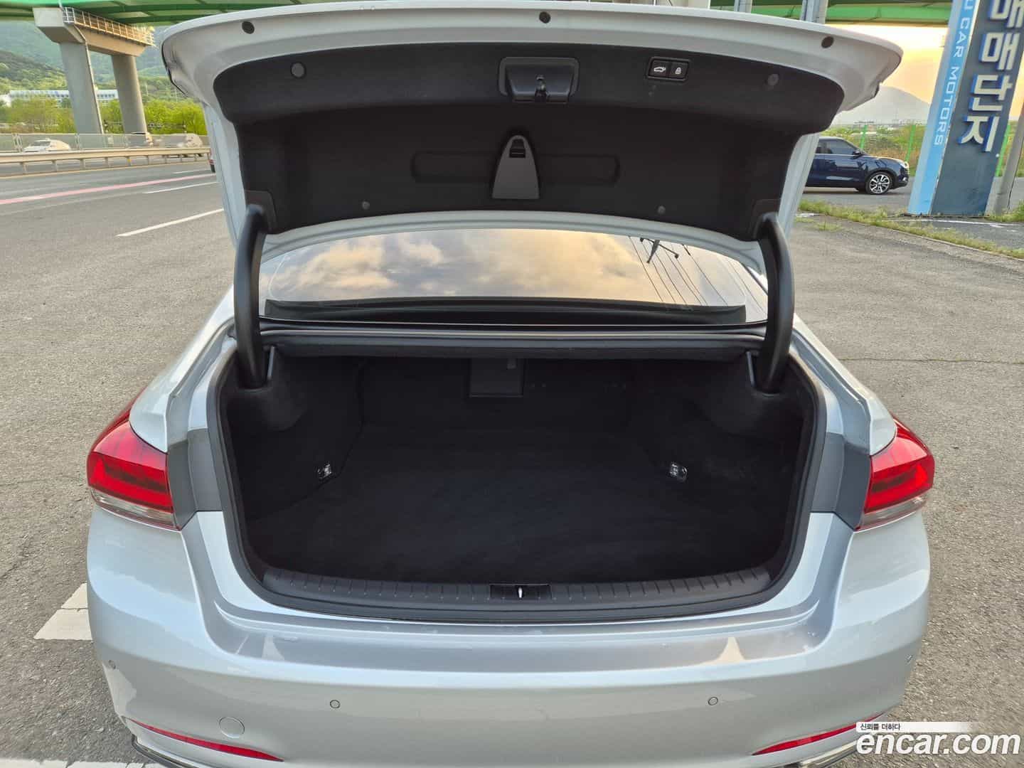 Genesis Hyundai 2015.5-OPTION-020