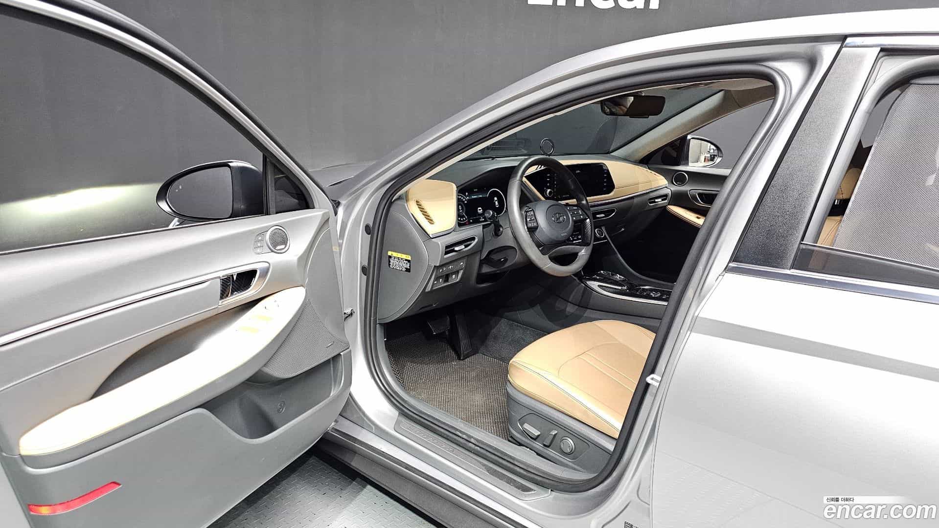 Sonata Hyundai 2020.2-INNER-010