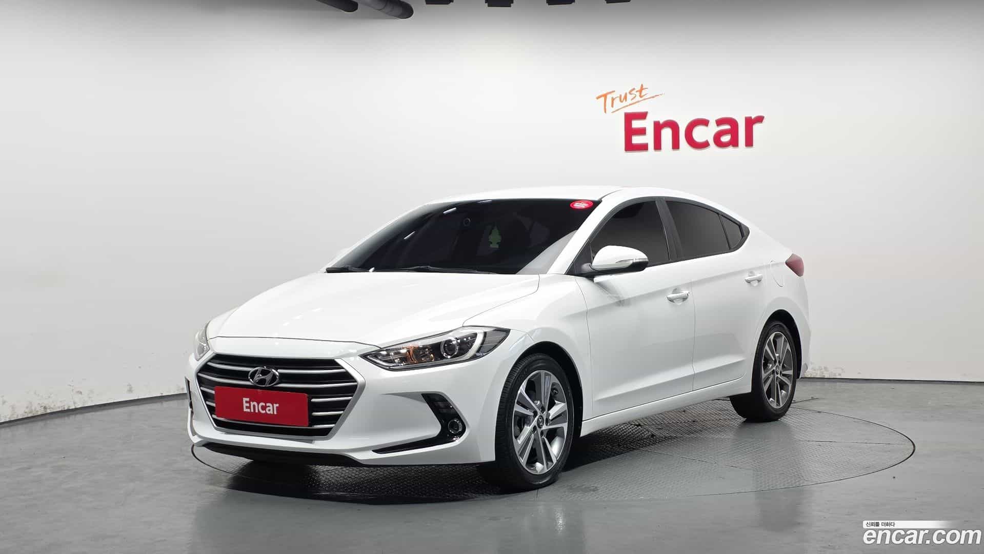 AVANTE Hyundai 2017.10-OUTER-001