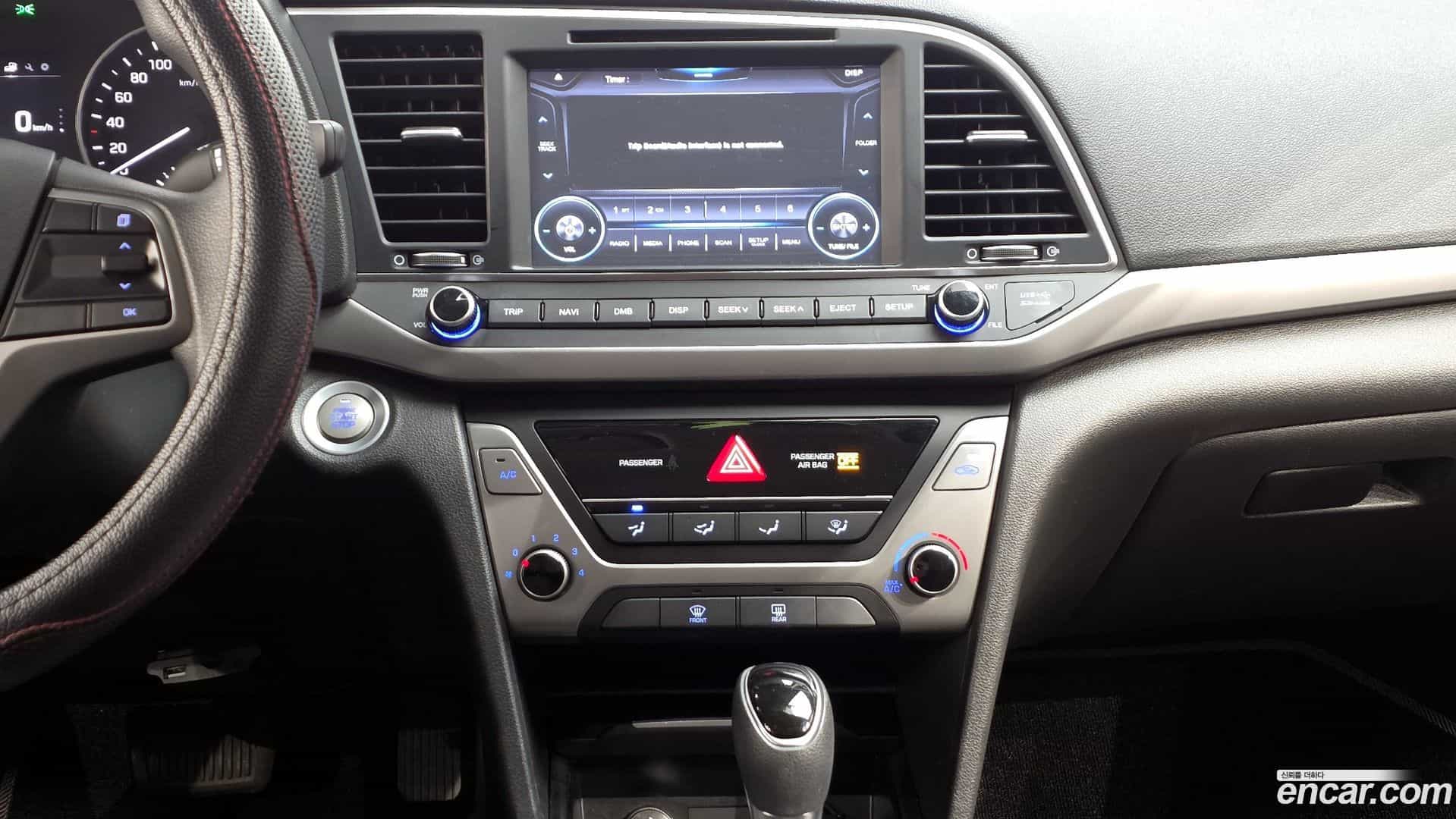 AVANTE Hyundai 2017.10-OPTION-017
