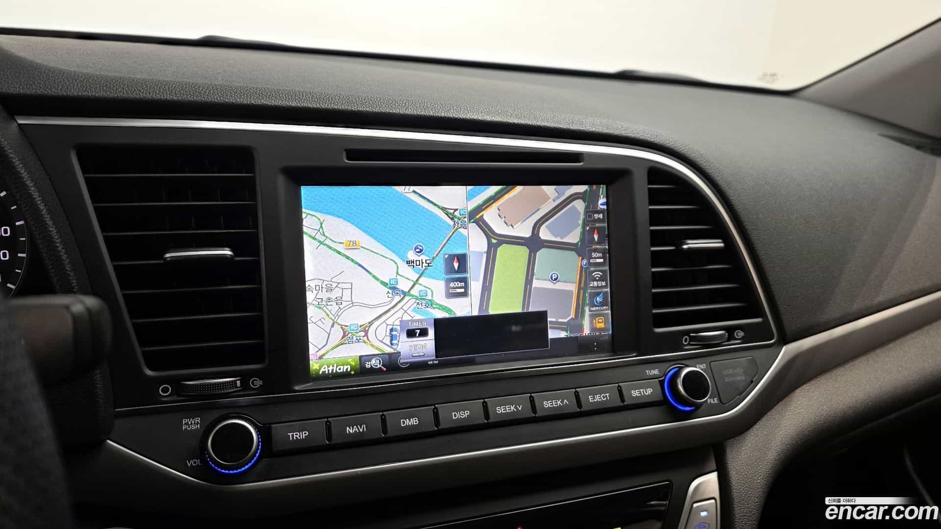 AVANTE Hyundai 2017.10-OPTION-018