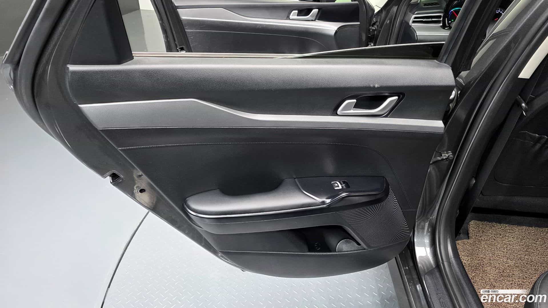 K5 Kia 2023.2-INNER-035