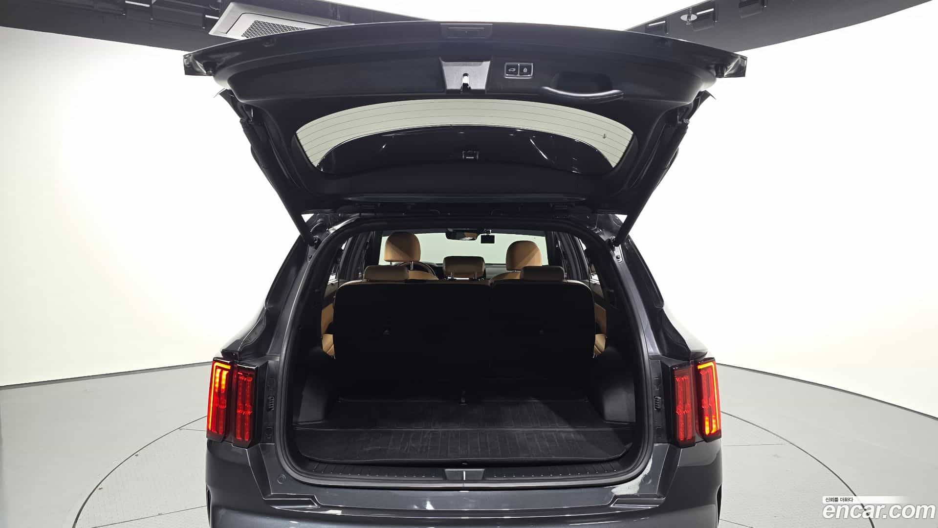 Sorento Kia 2023.5-OPTION-024