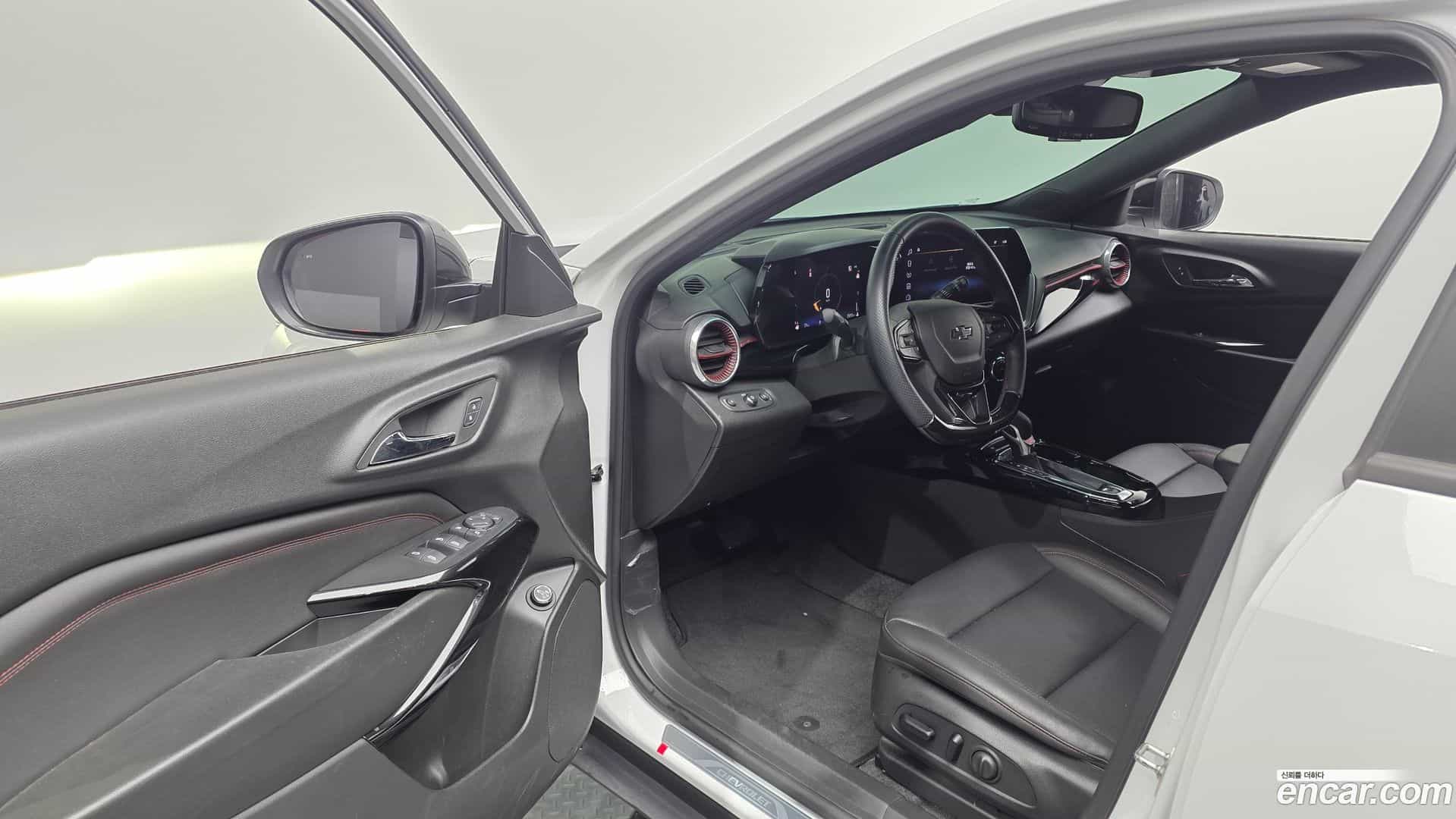 Trax Chevrolet 2023.8-INNER-010