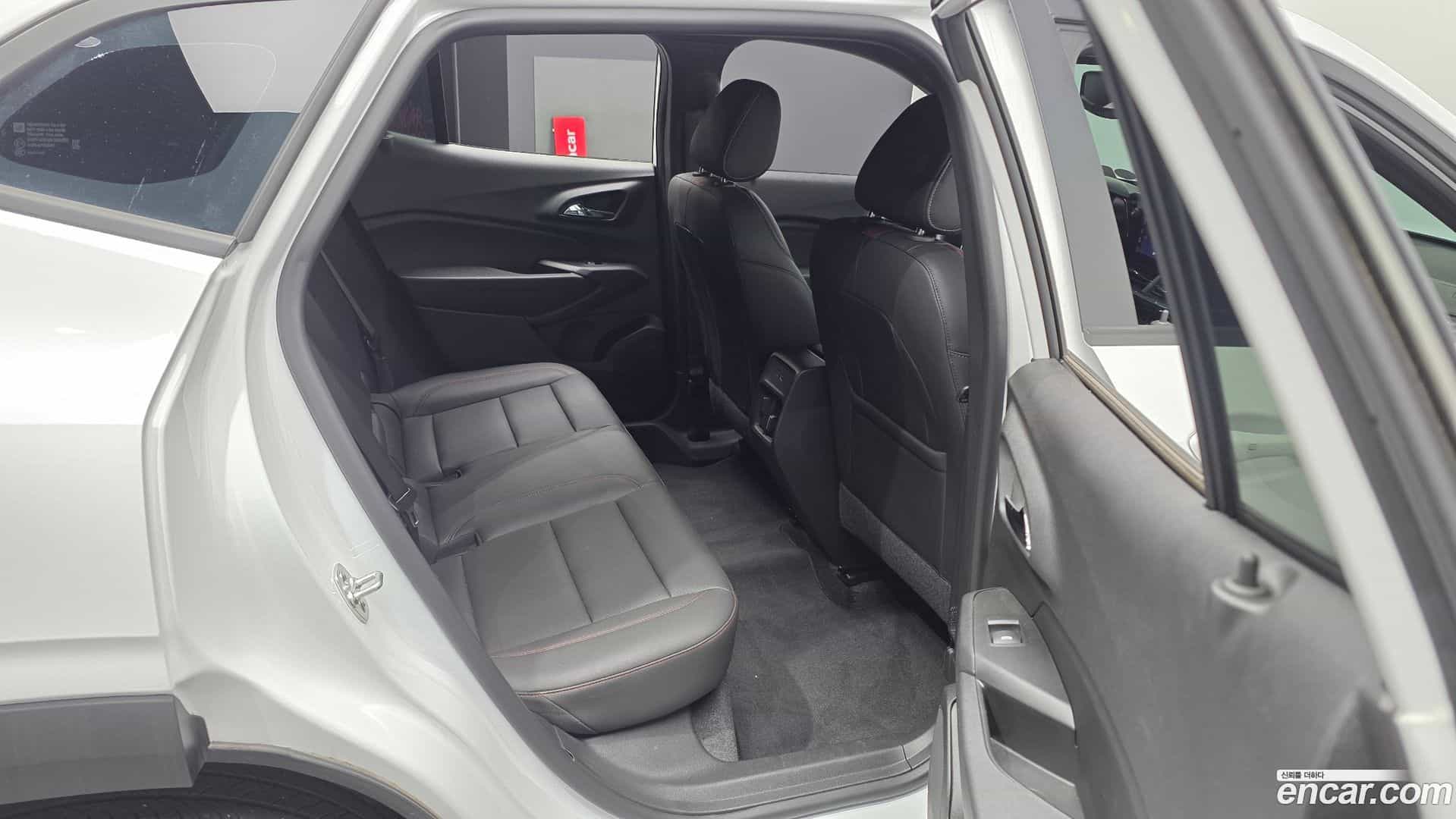 Trax Chevrolet 2023.8-OPTION-016