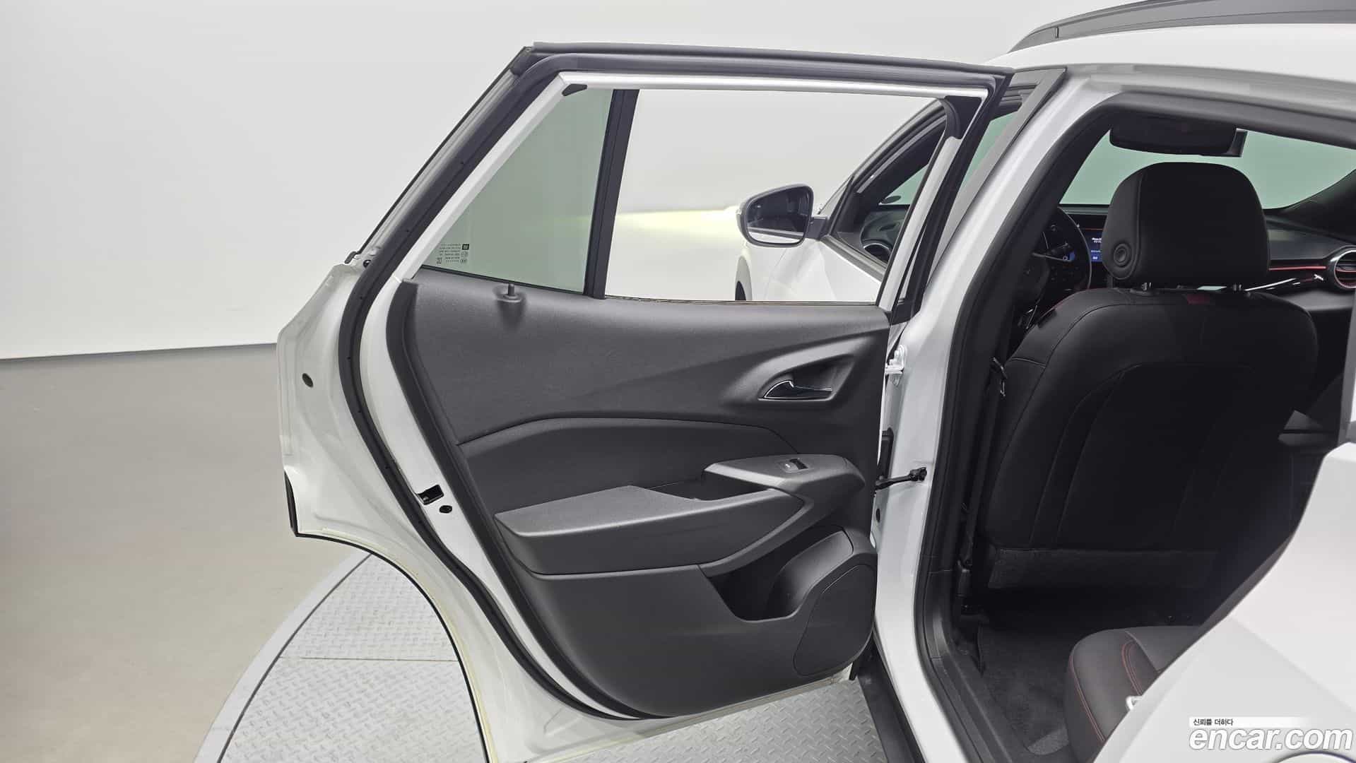 Trax Chevrolet 2023.8-INNER-035