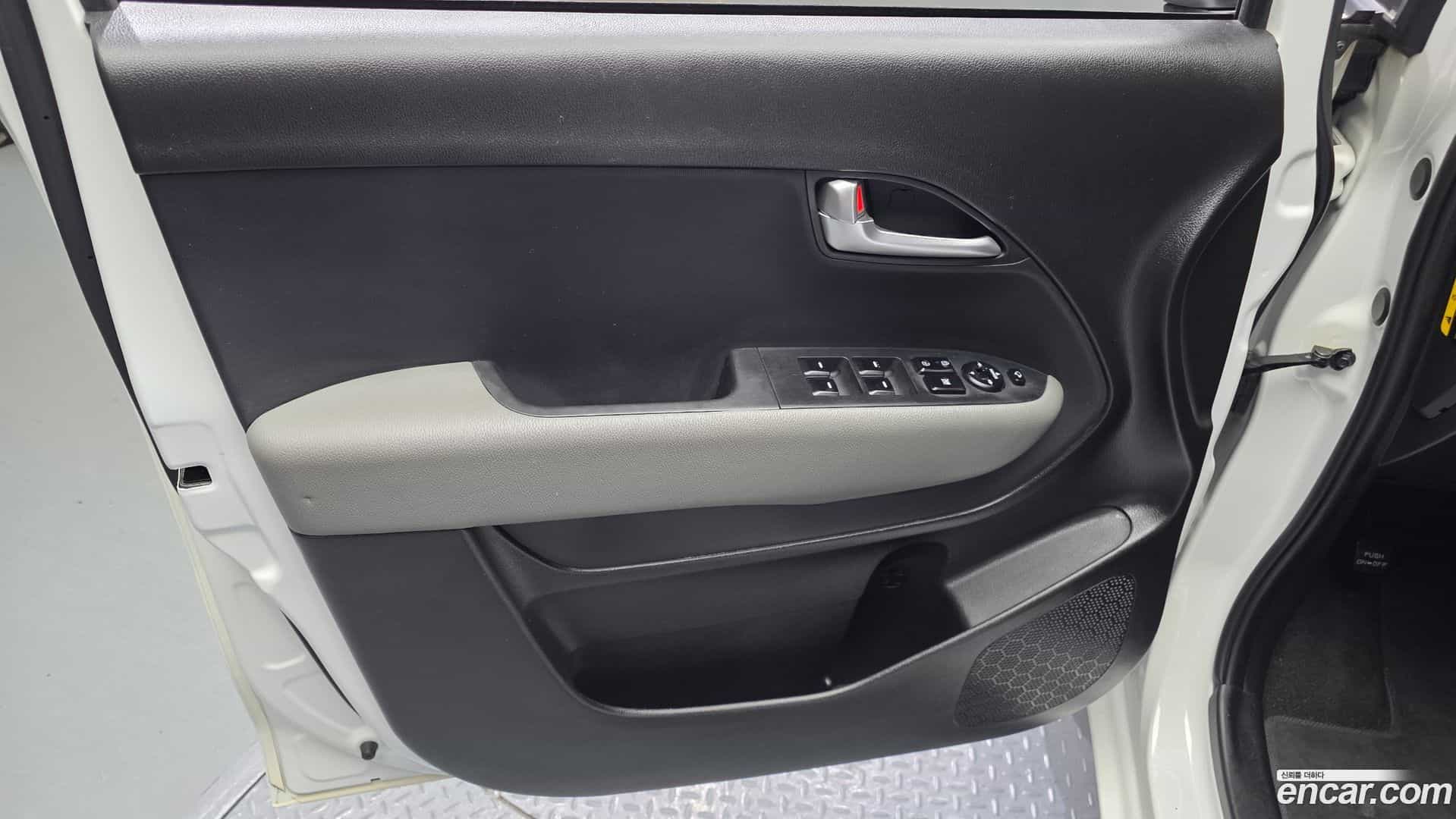 RAY Kia 2022.1-INNER-034