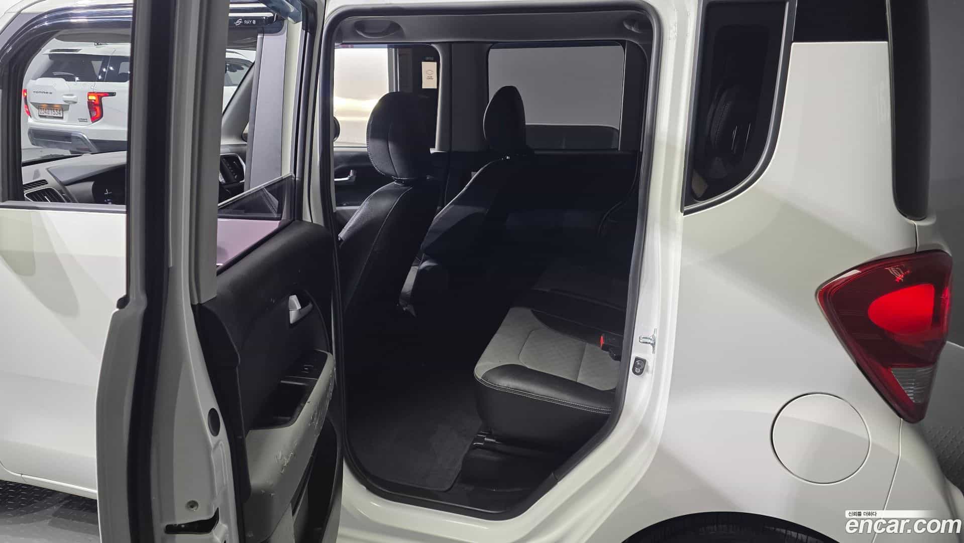 RAY Kia 2022.1-INNER-036