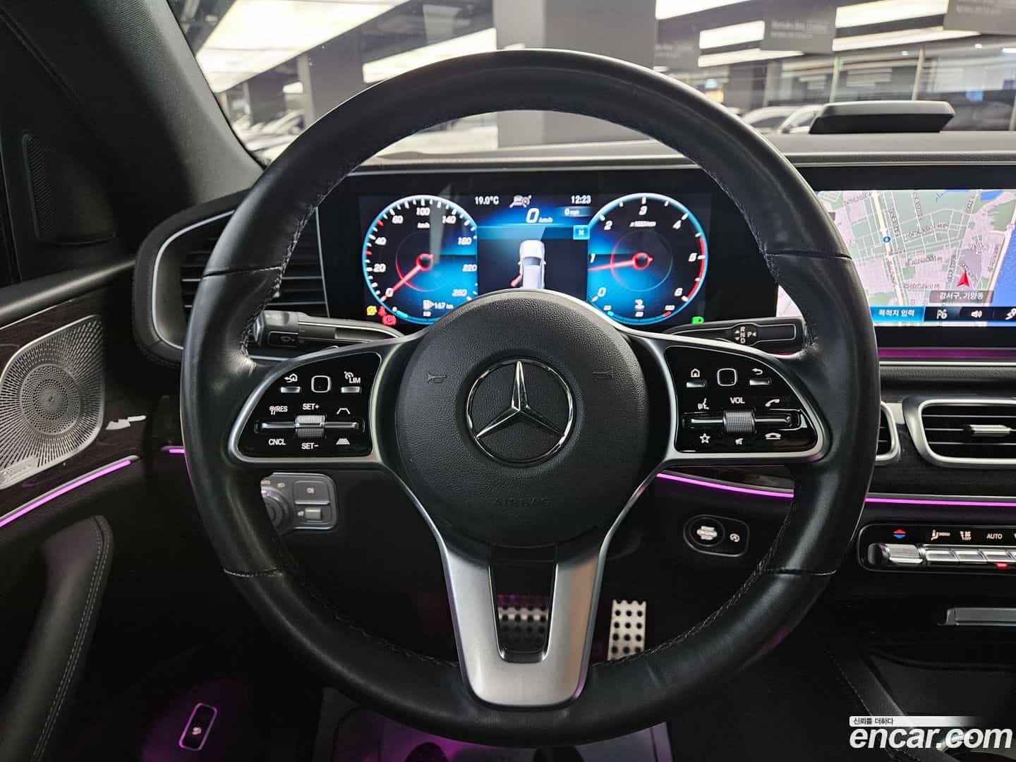 GLE-Class Mercedes-Benz 2022.11-OPTION-017