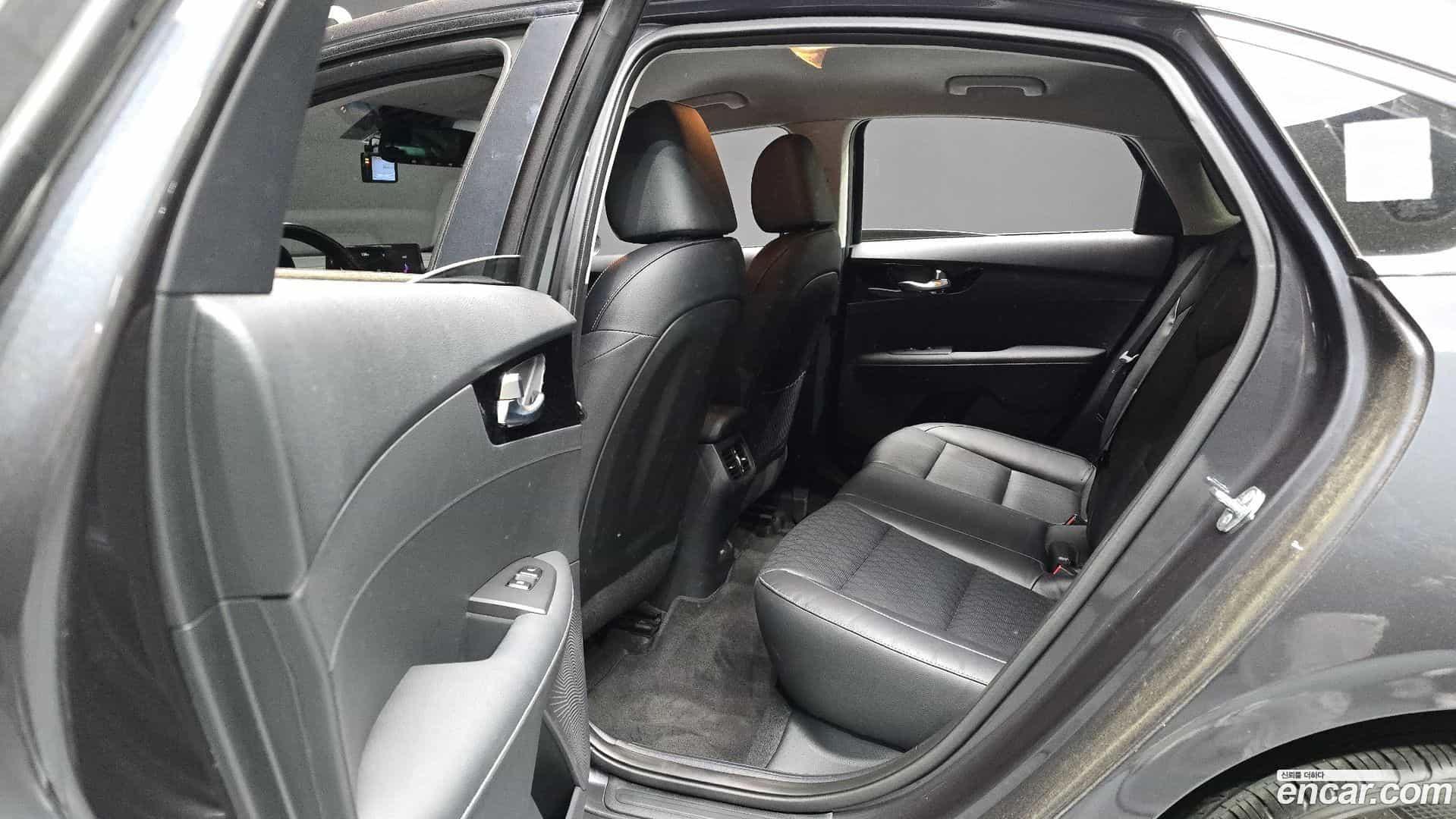K3 Kia 2022.1-OPTION-016