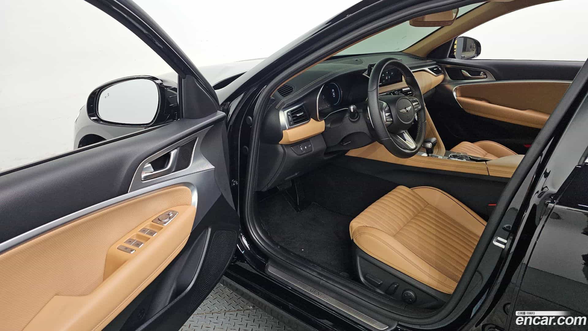 G70 Genesis 2022.1-INNER-010