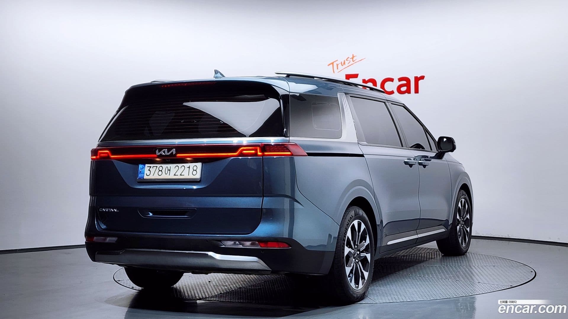 Main__Slider__Photo:Canival Kia 2022.3-1
