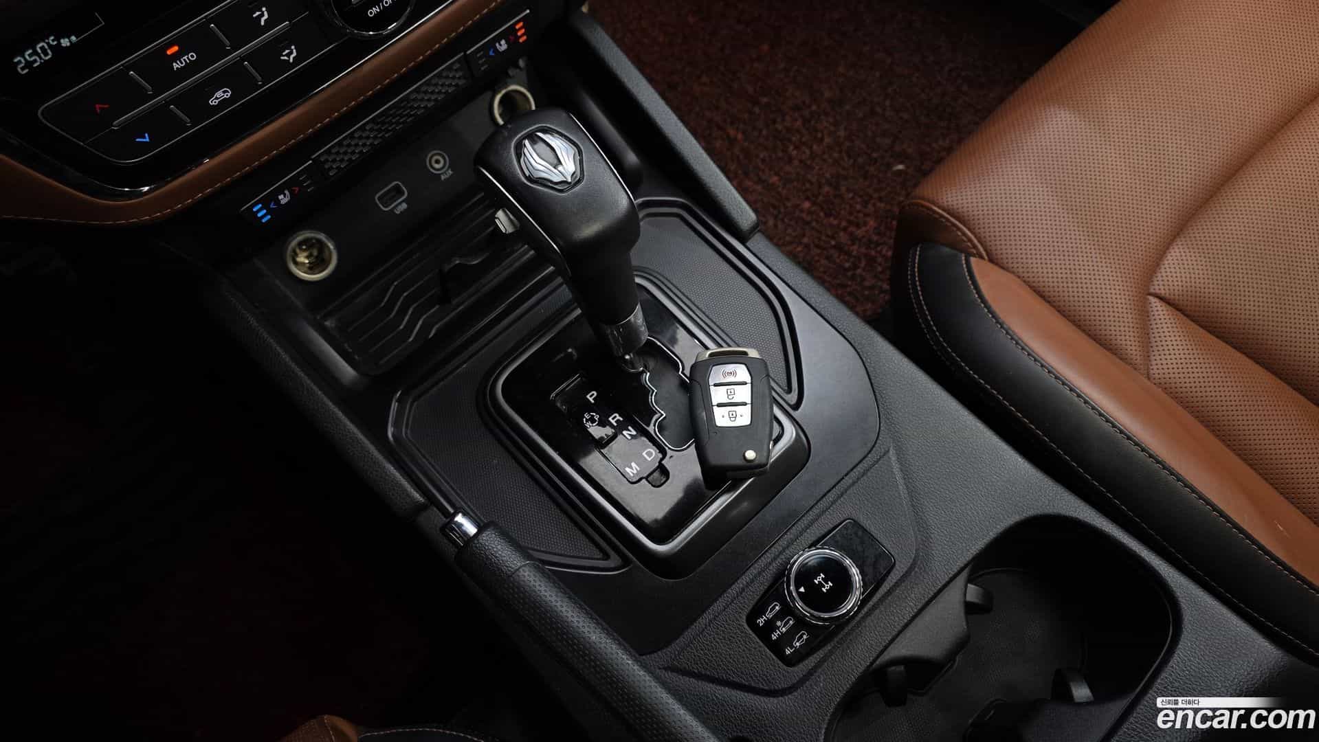 Rexton KG Mobility 2019.8-INNER-009