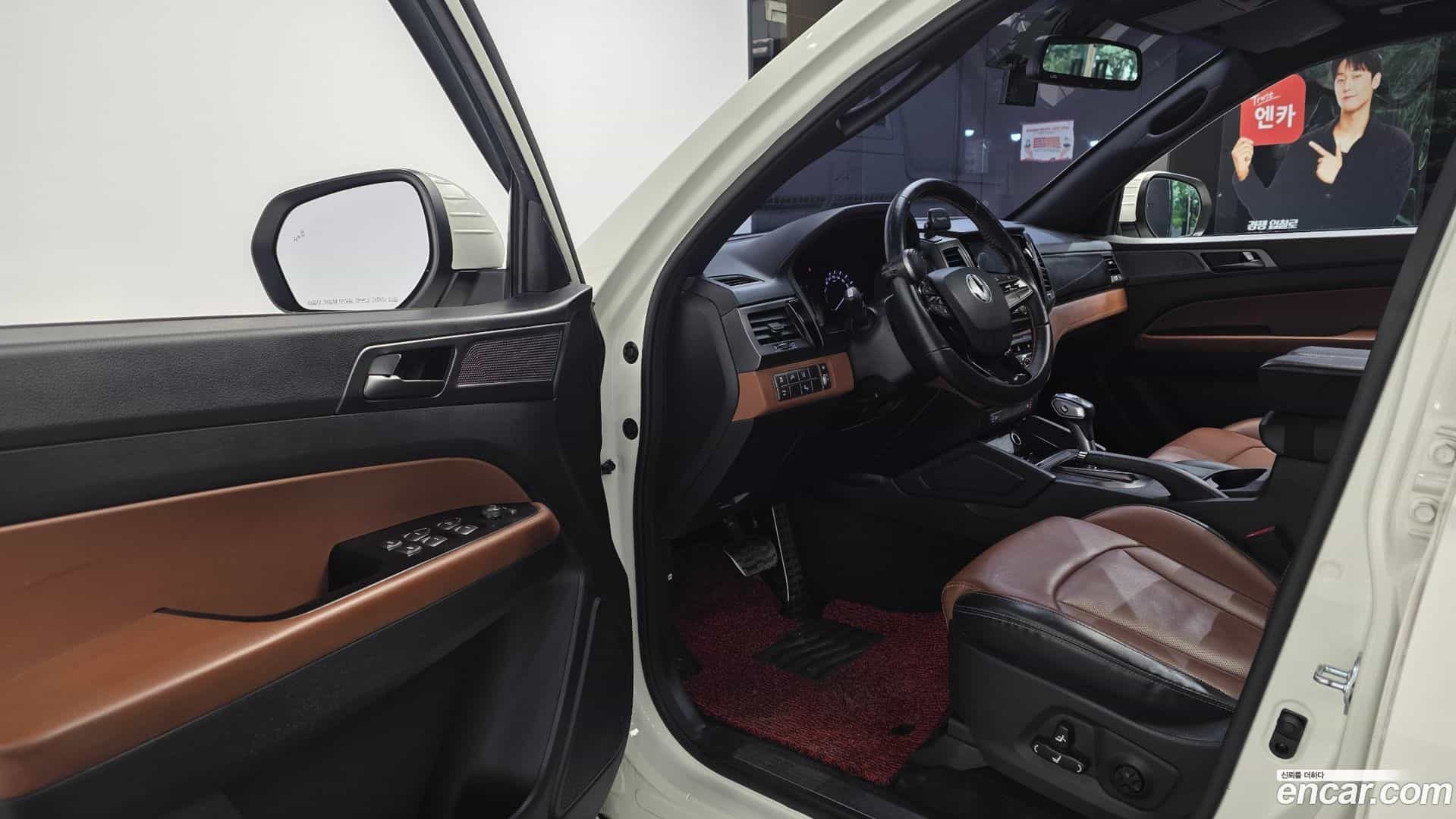 Rexton KG Mobility 2019.8-INNER-010