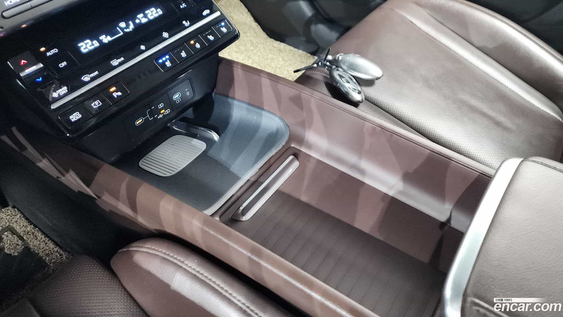 Grandeur Hyundai 2023.0-OPTION-024