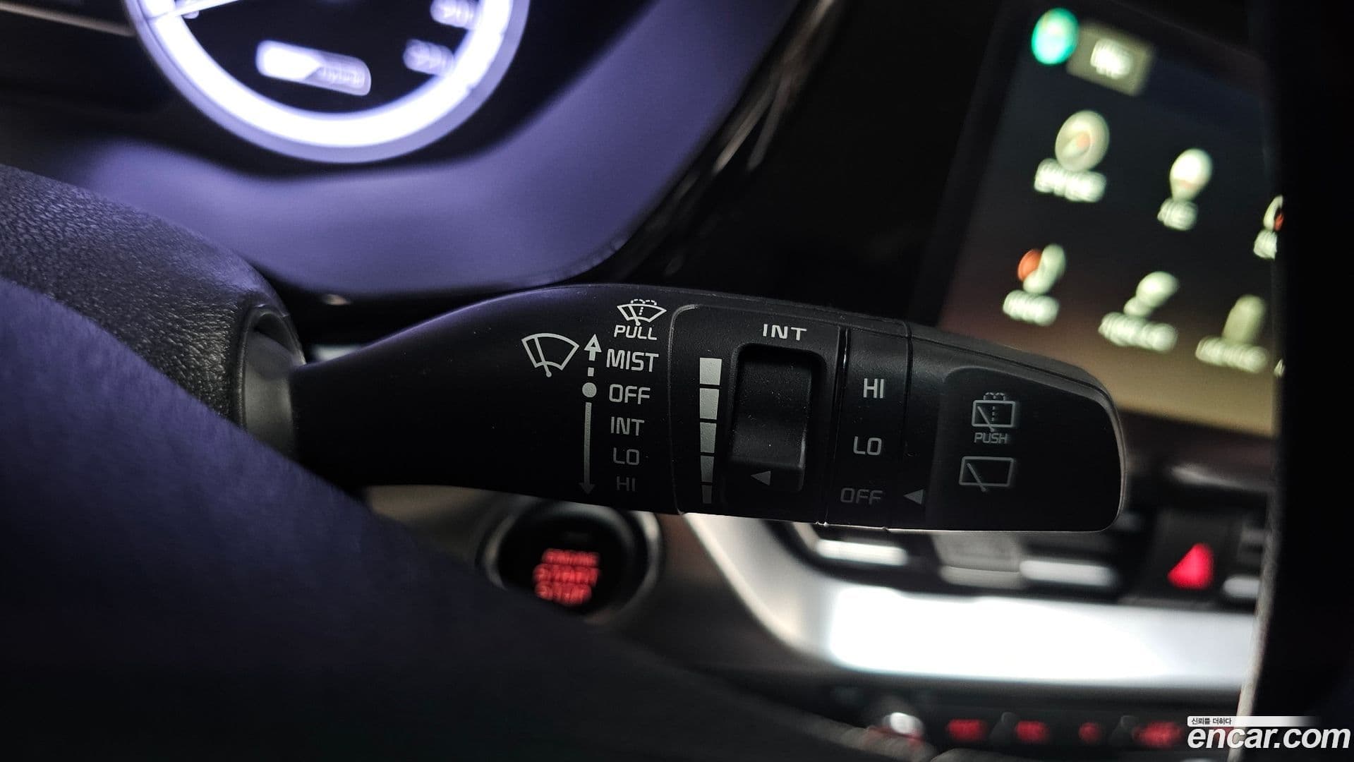 Main__Slider__Photo:Niro Kia 2020.4-28