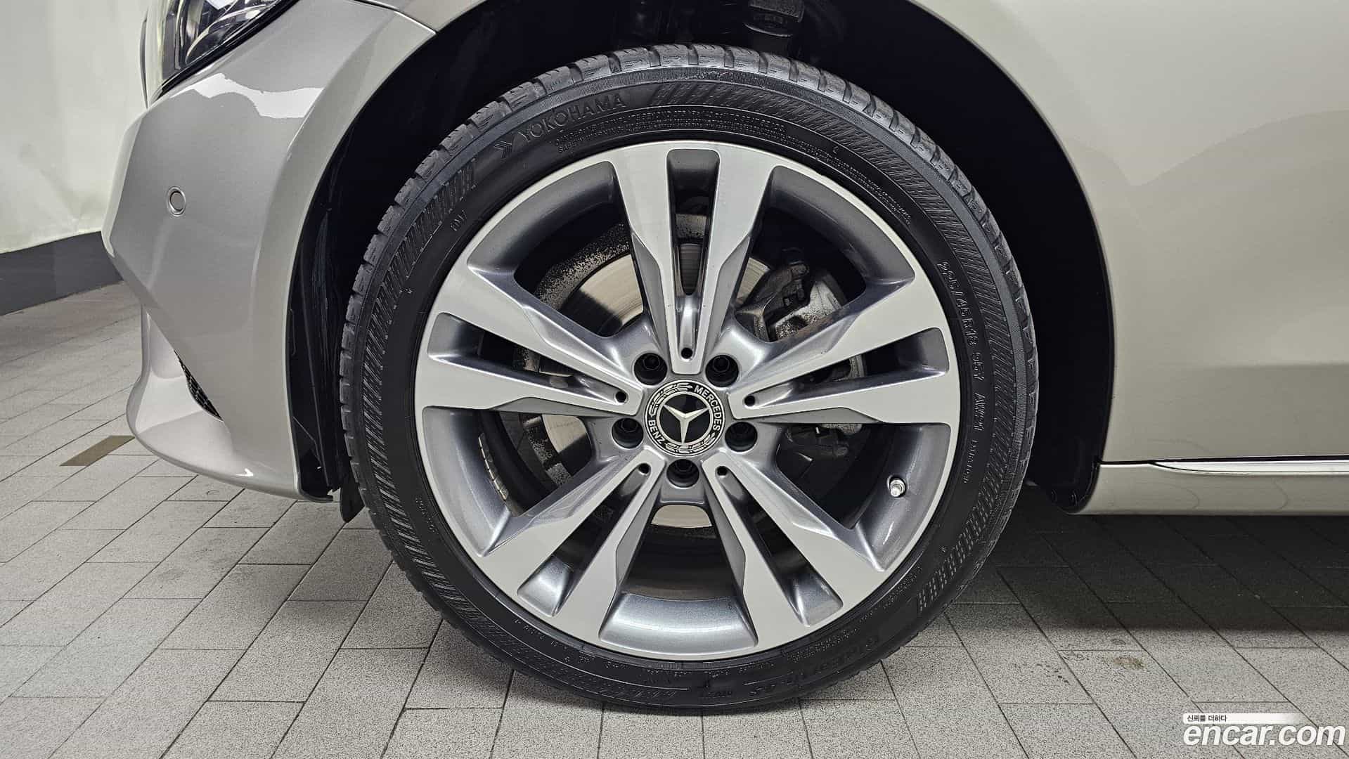 C-Class Mercedes-Benz 2020.11-OUTER-005