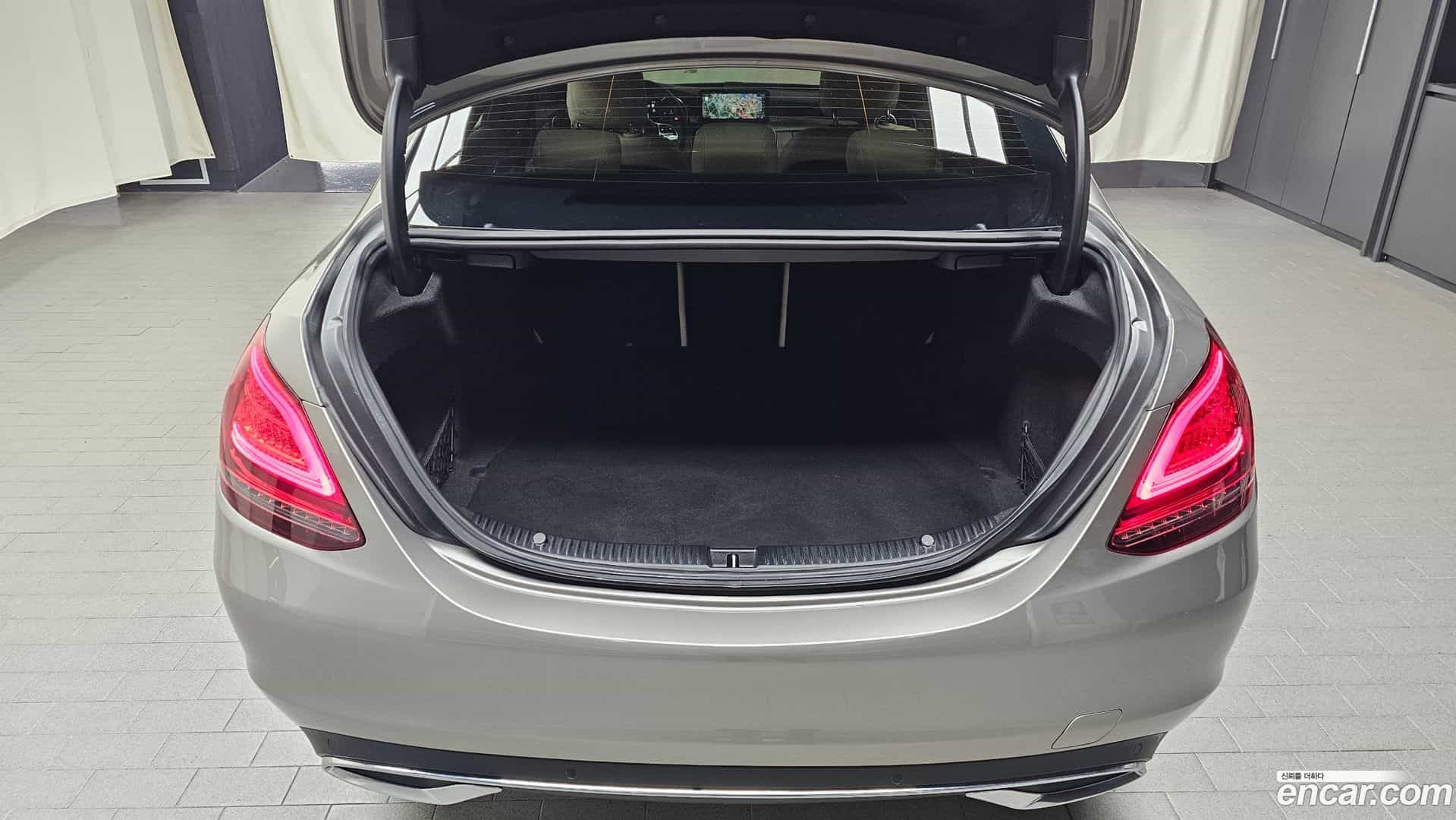 C-Class Mercedes-Benz 2020.11-OPTION-024