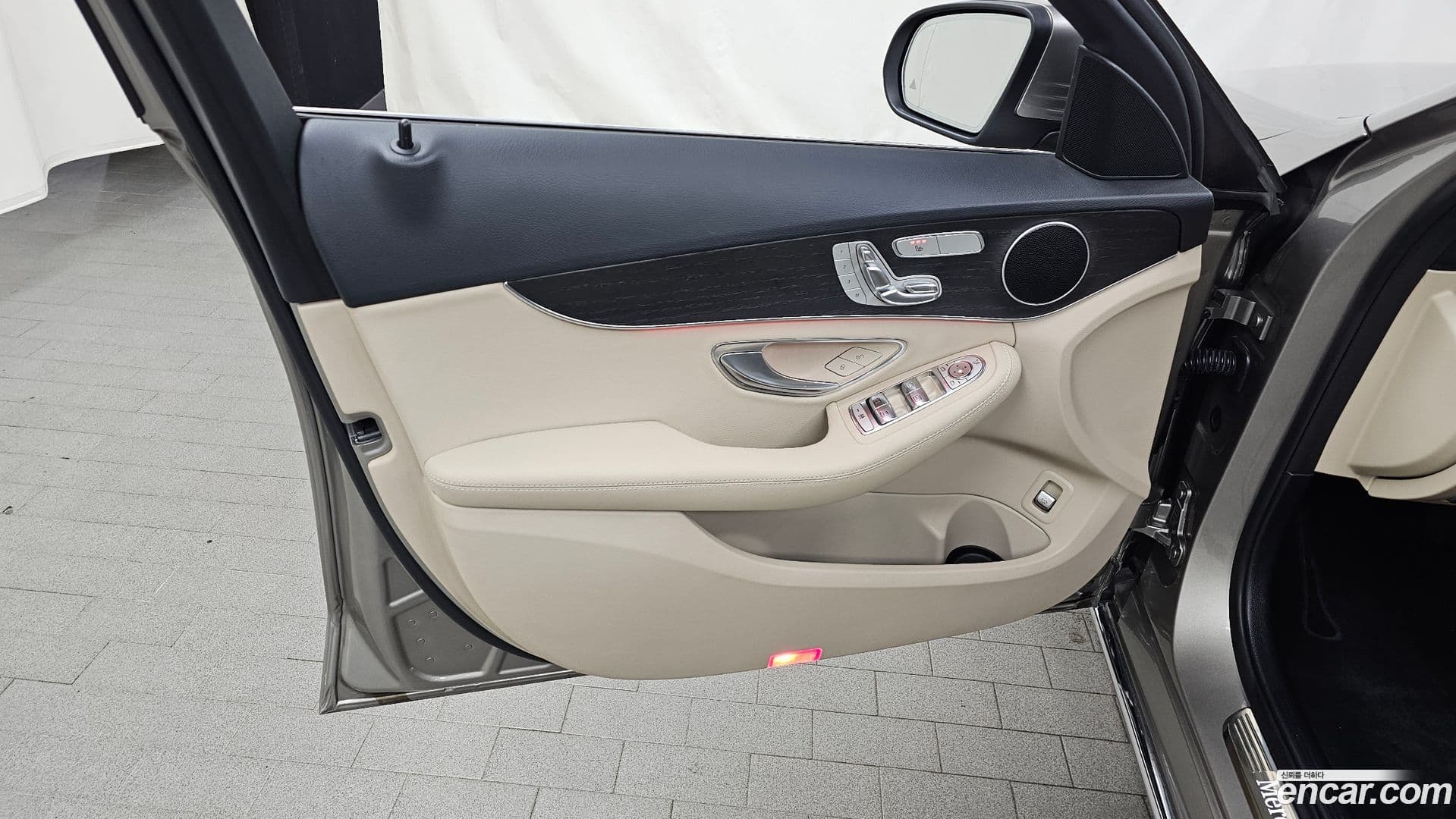 Main__Slider__Photo:C-Class Mercedes-Benz 2020.11-23