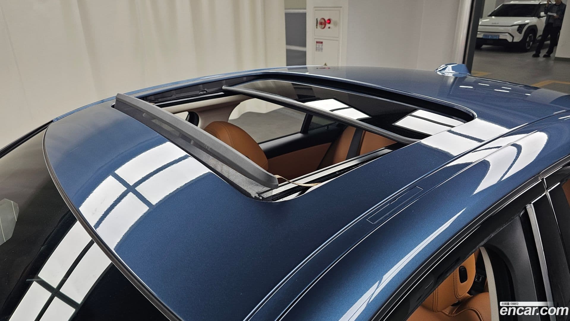 Main__Slider__Photo:3-Series BMW 2025.4-15