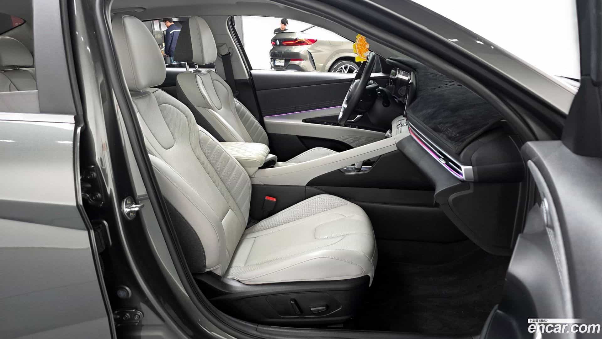 AVANTE Hyundai 2022.4-INNER-036
