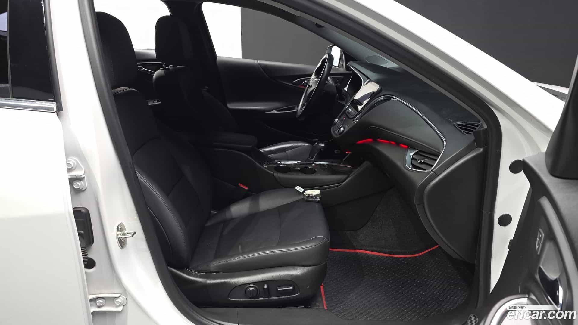 Malibu Chevrolet 2019.3-INNER-010