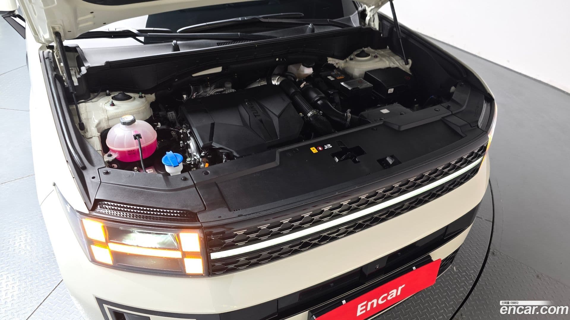 Main__Slider__Photo:Santafe Hyundai 2024.3-5