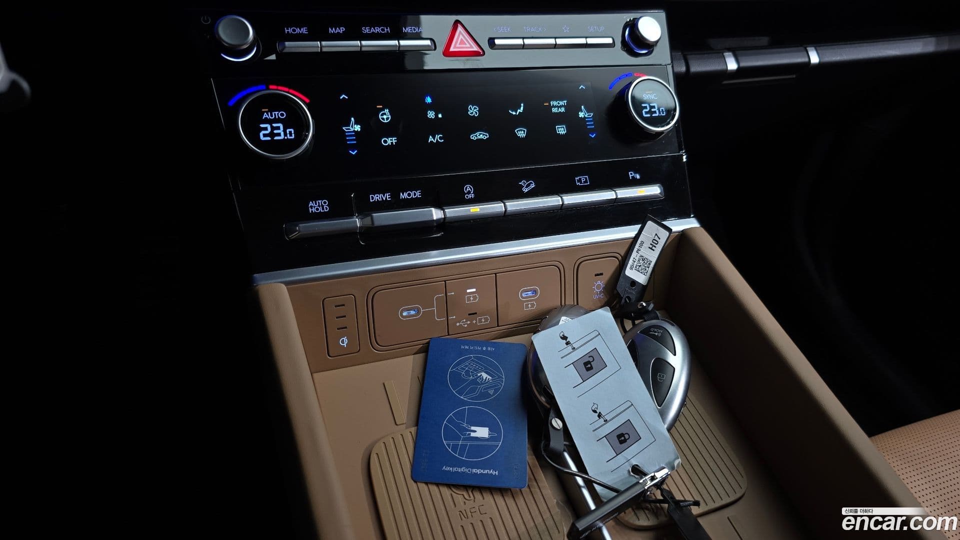 Main__Slider__Photo:Santafe Hyundai 2024.3-18