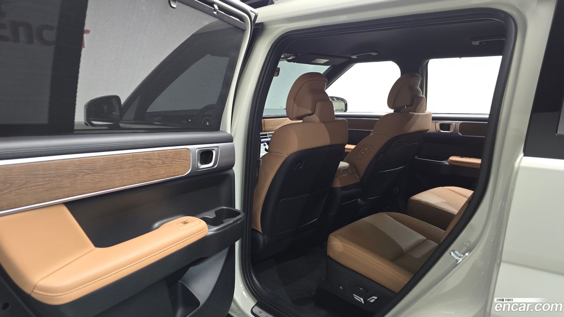Main__Slider__Photo:Santafe Hyundai 2024.3-25