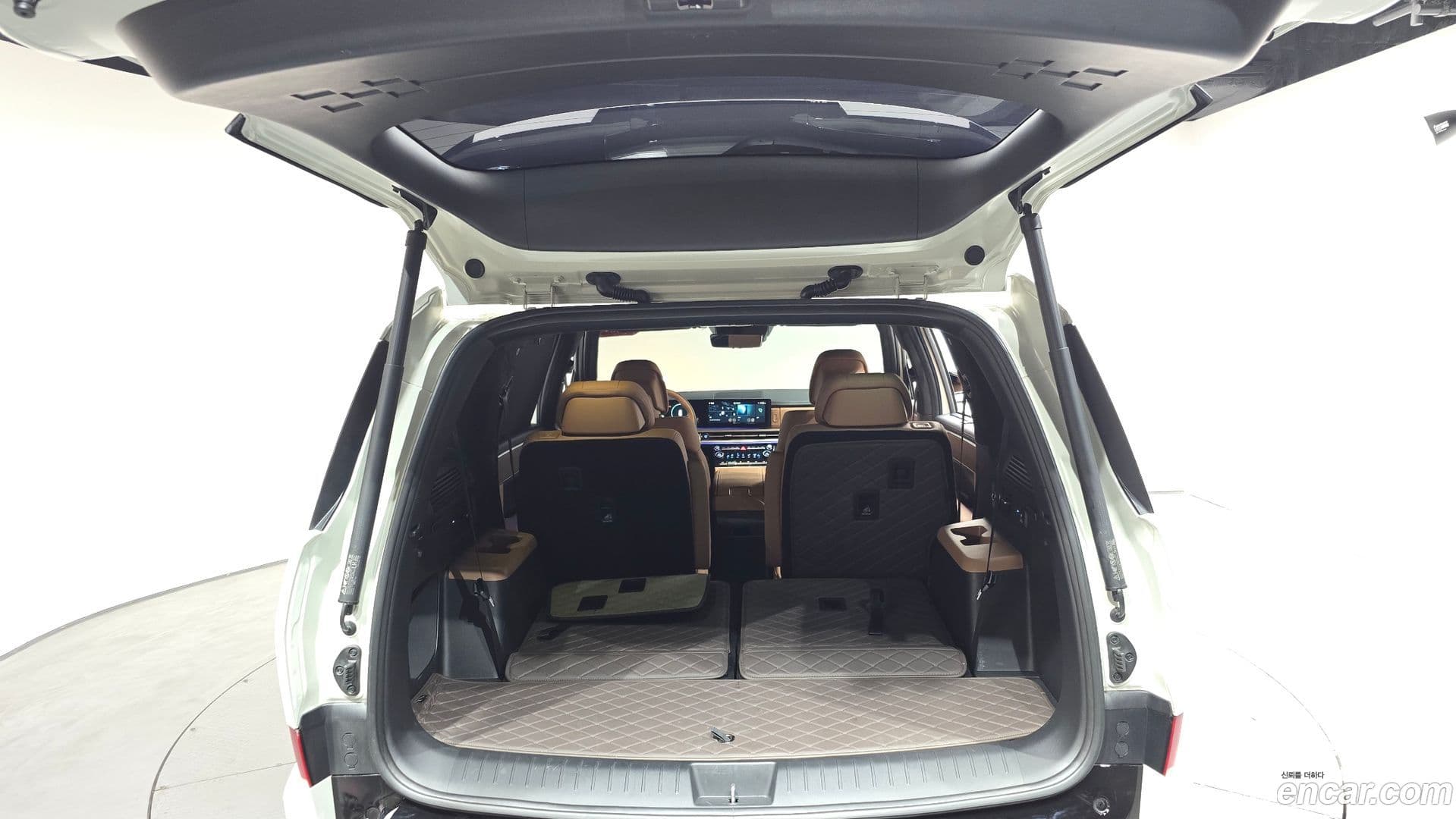 Main__Slider__Photo:Santafe Hyundai 2024.3-34