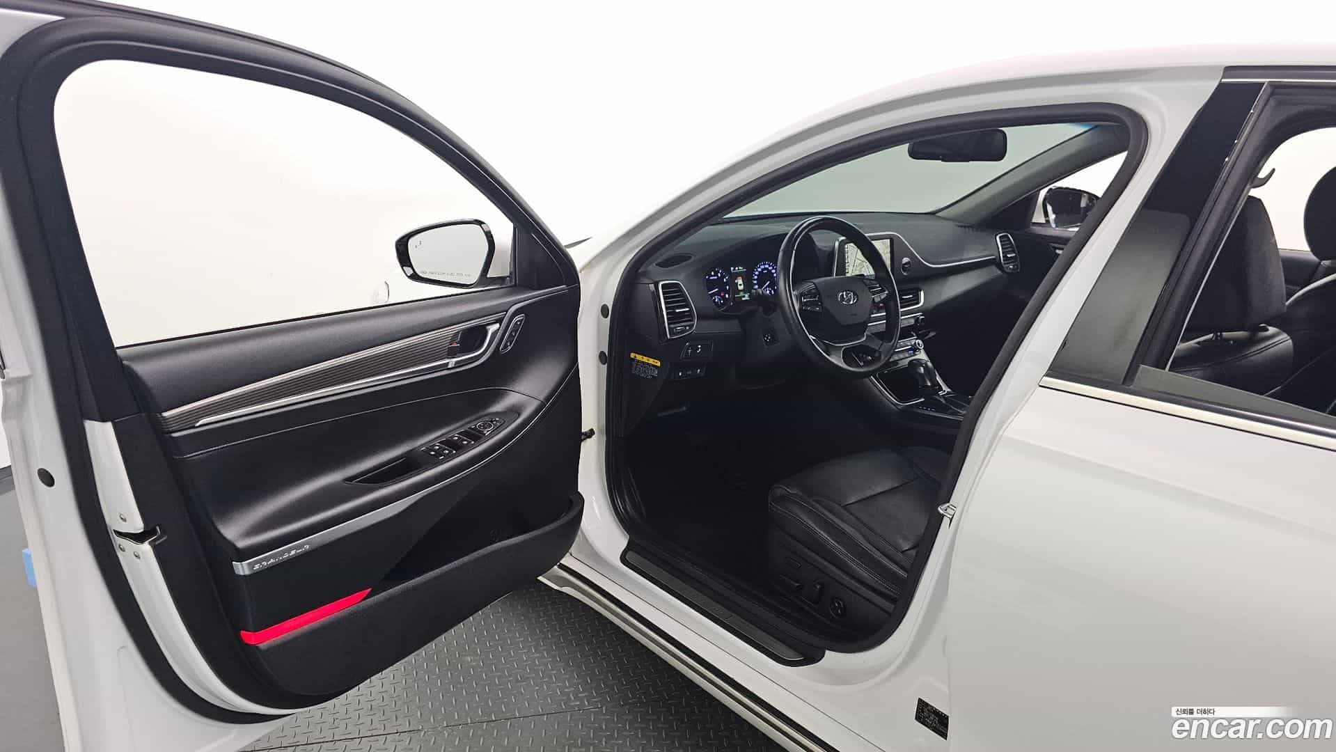 Grandeur Hyundai 2016.11-INNER-010