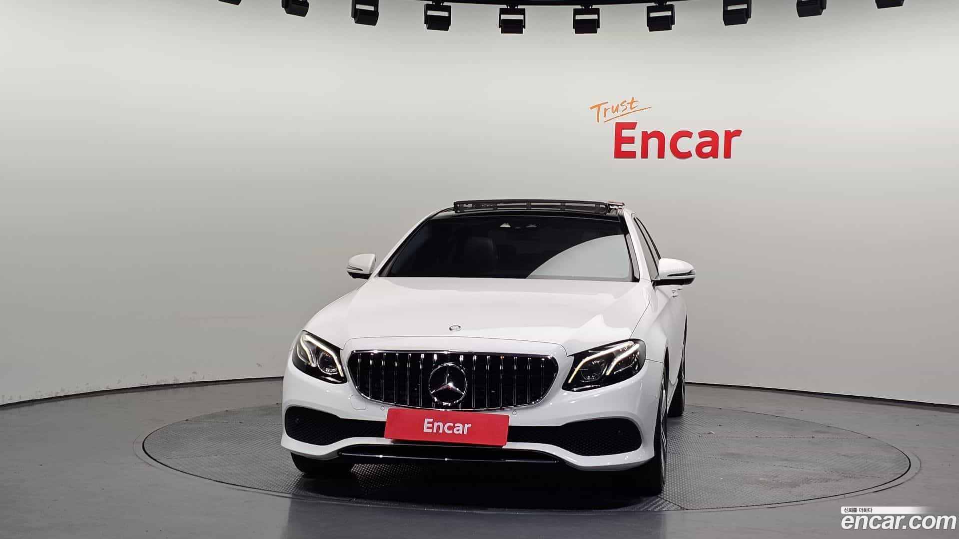 E-Class Mercedes-Benz 2016.9-OUTER-003