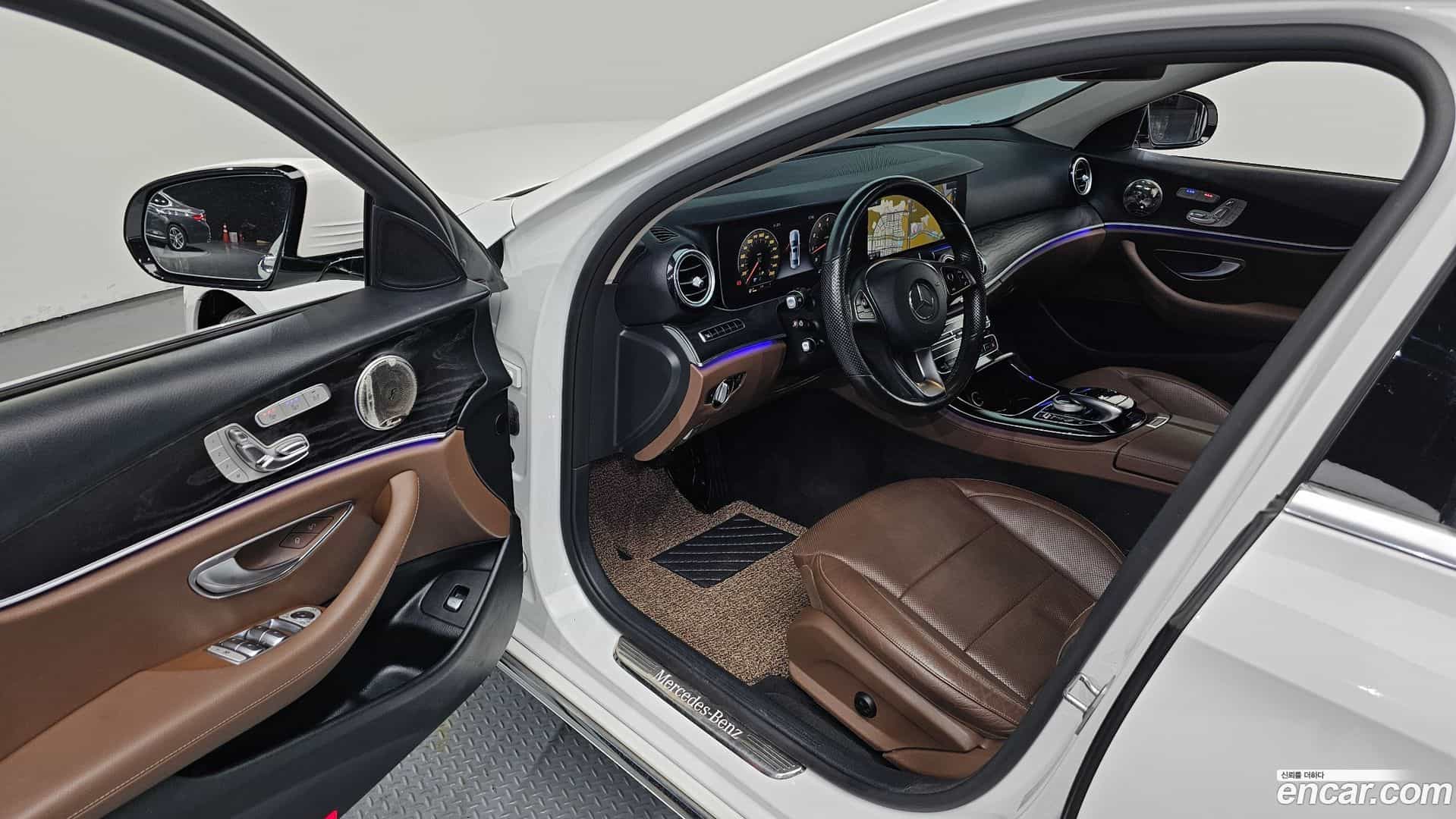 E-Class Mercedes-Benz 2016.9-INNER-010