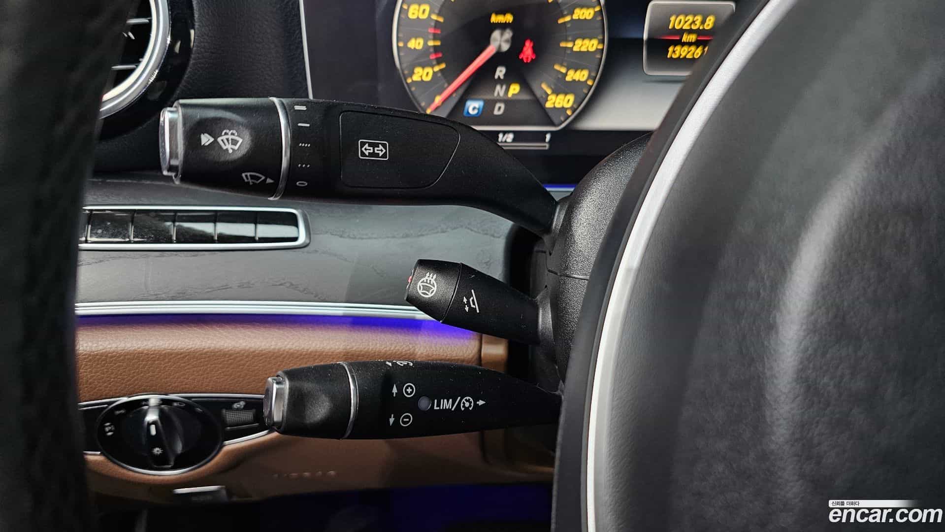 E-Class Mercedes-Benz 2016.9-OPTION-018