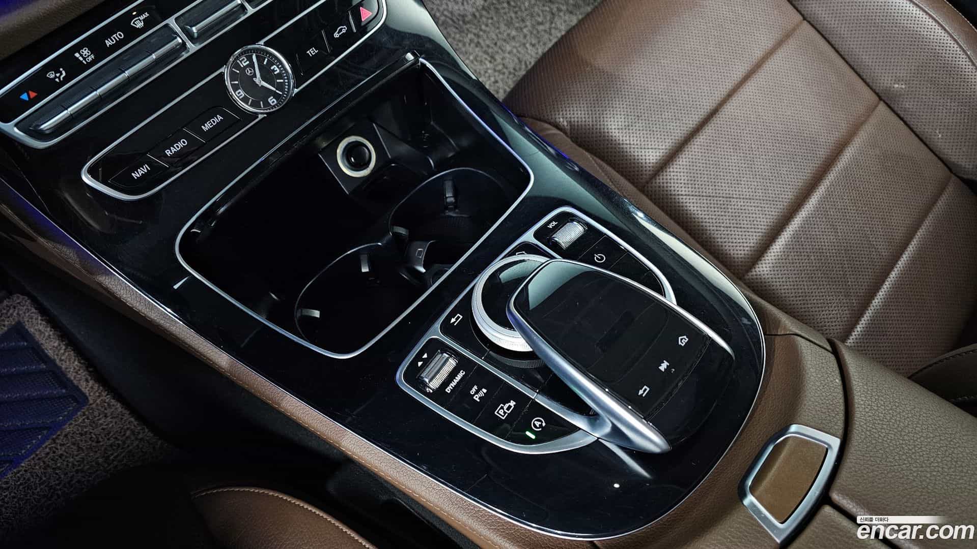 E-Class Mercedes-Benz 2016.9-OPTION-022