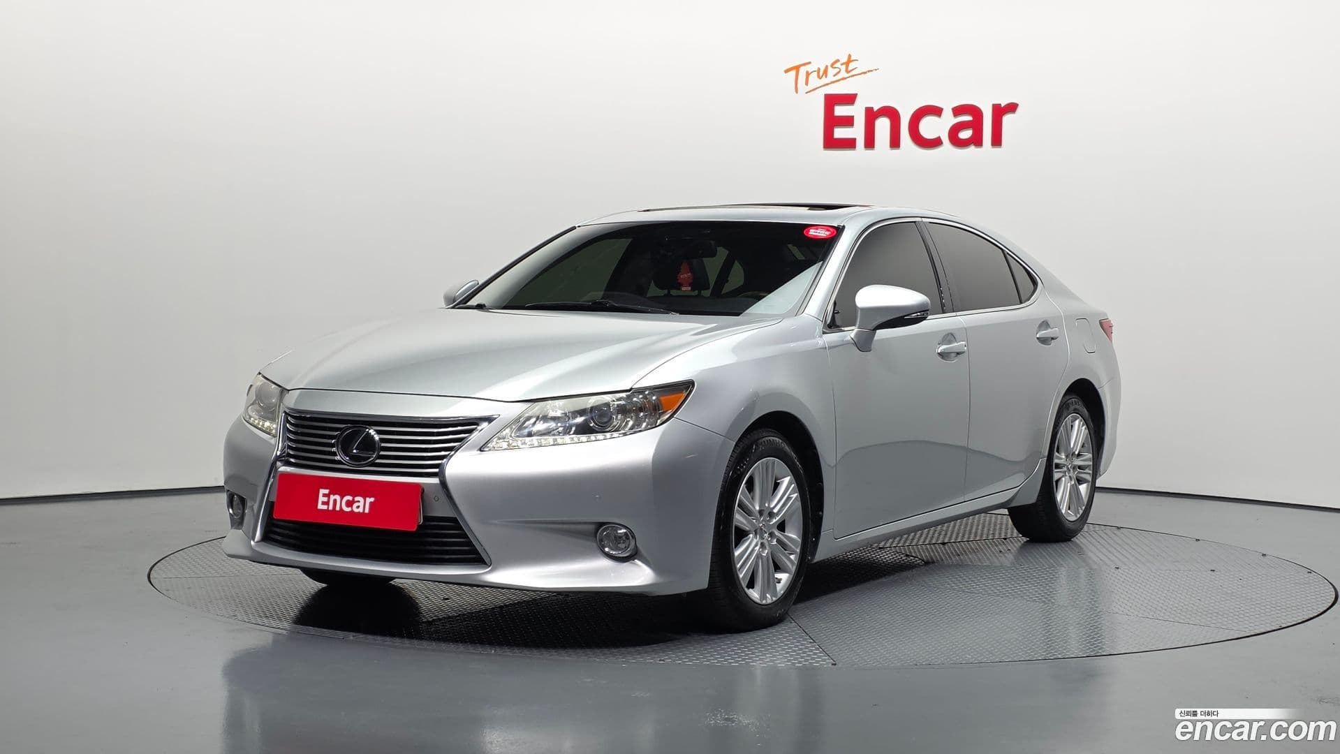 Main__Slider__Photo:ES Lexus 2013.2-0