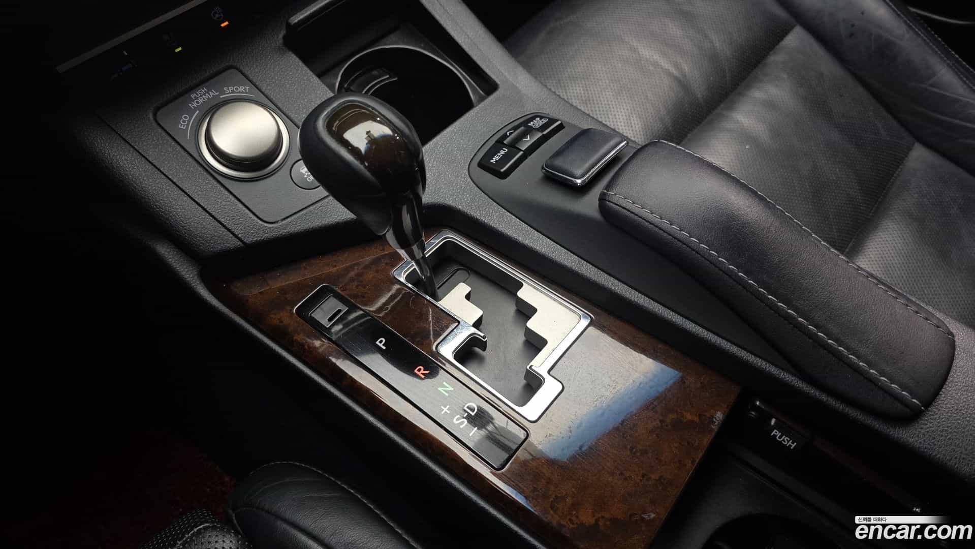 ES Lexus 2013.2-INNER-009
