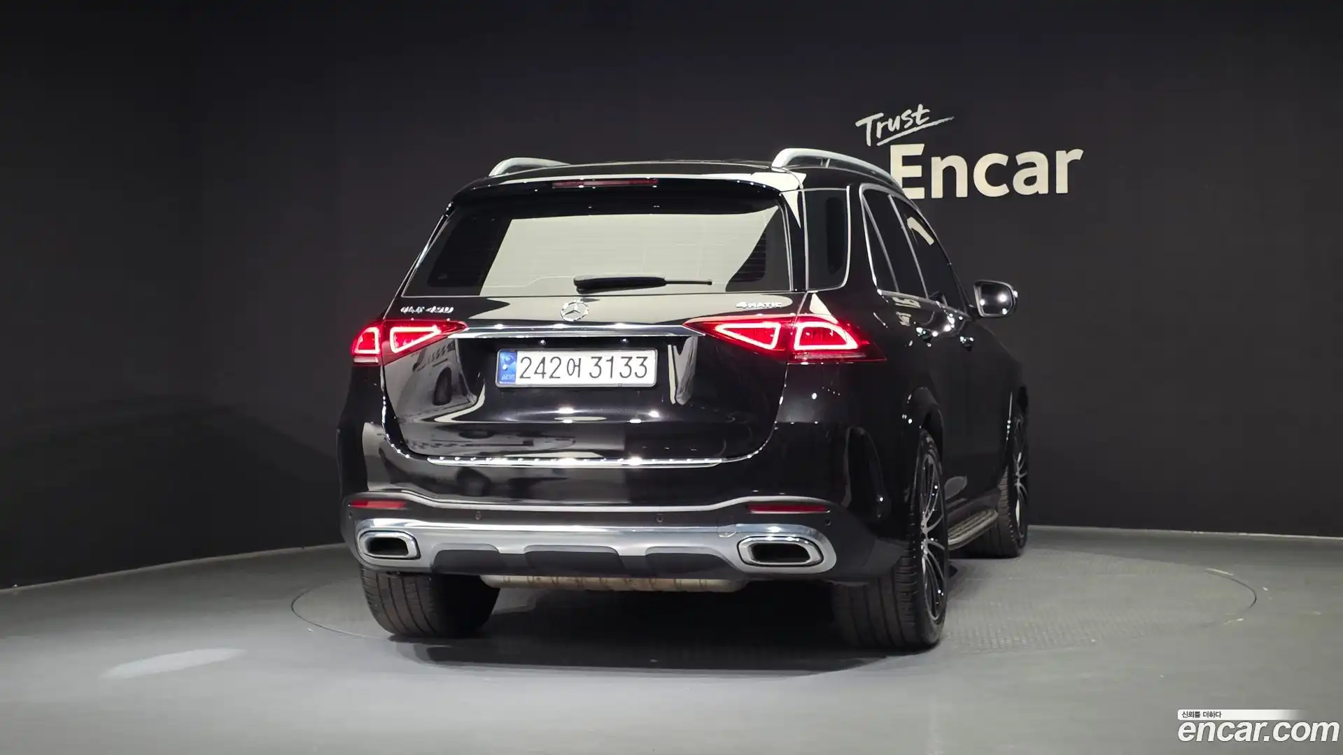 GLE-Class Mercedes-Benz 2019.8-OUTER-004