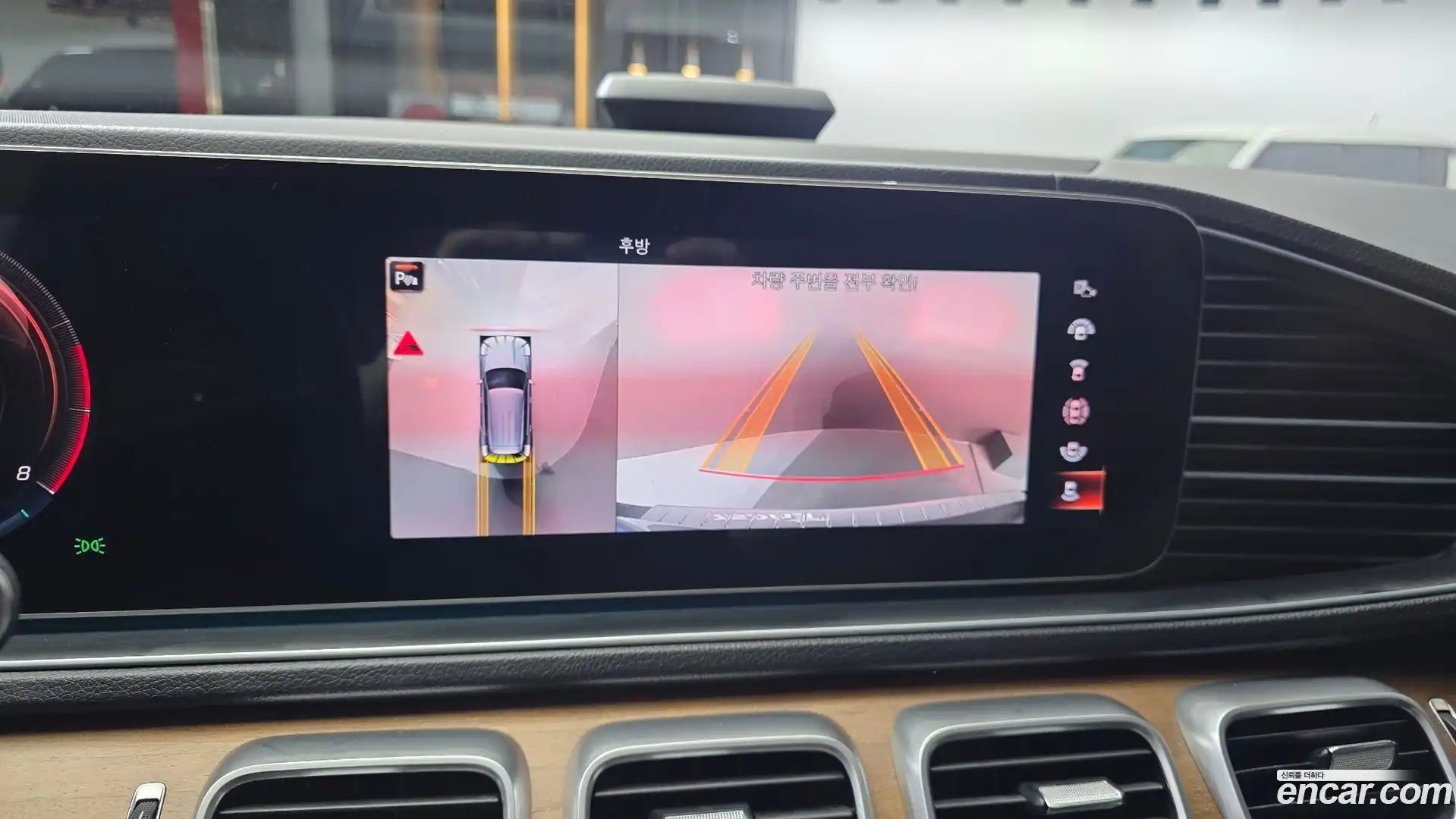 GLE-Class Mercedes-Benz 2019.8-OPTION-021