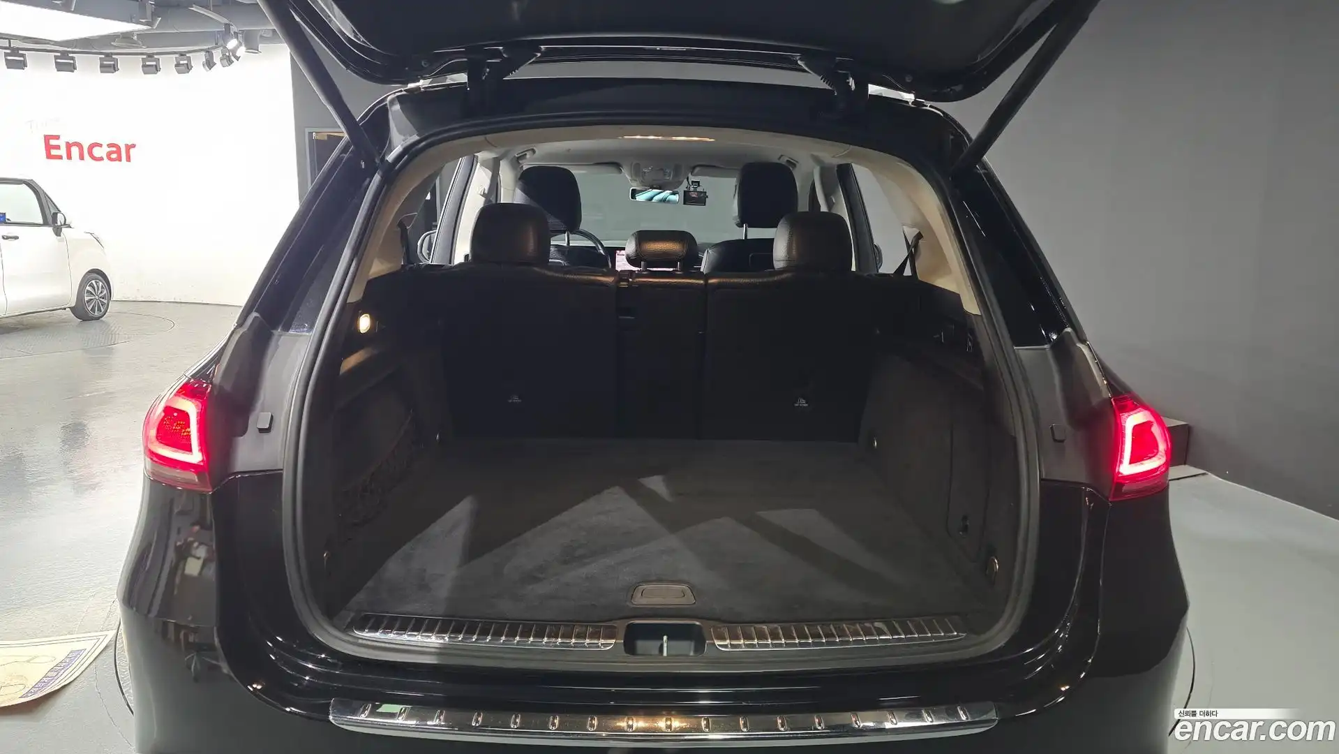 GLE-Class Mercedes-Benz 2019.8-OPTION-024