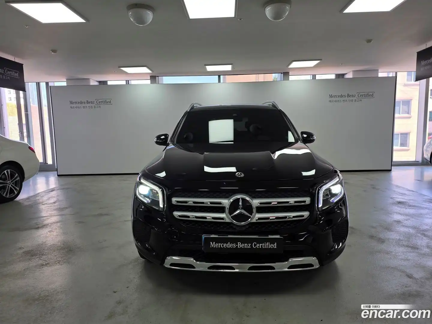 GLB-Class Mercedes-Benz 2020.10-OUTER-003