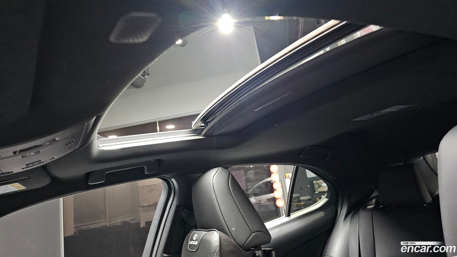 Main__Slider__Photo:UX Lexus 2020.6-15