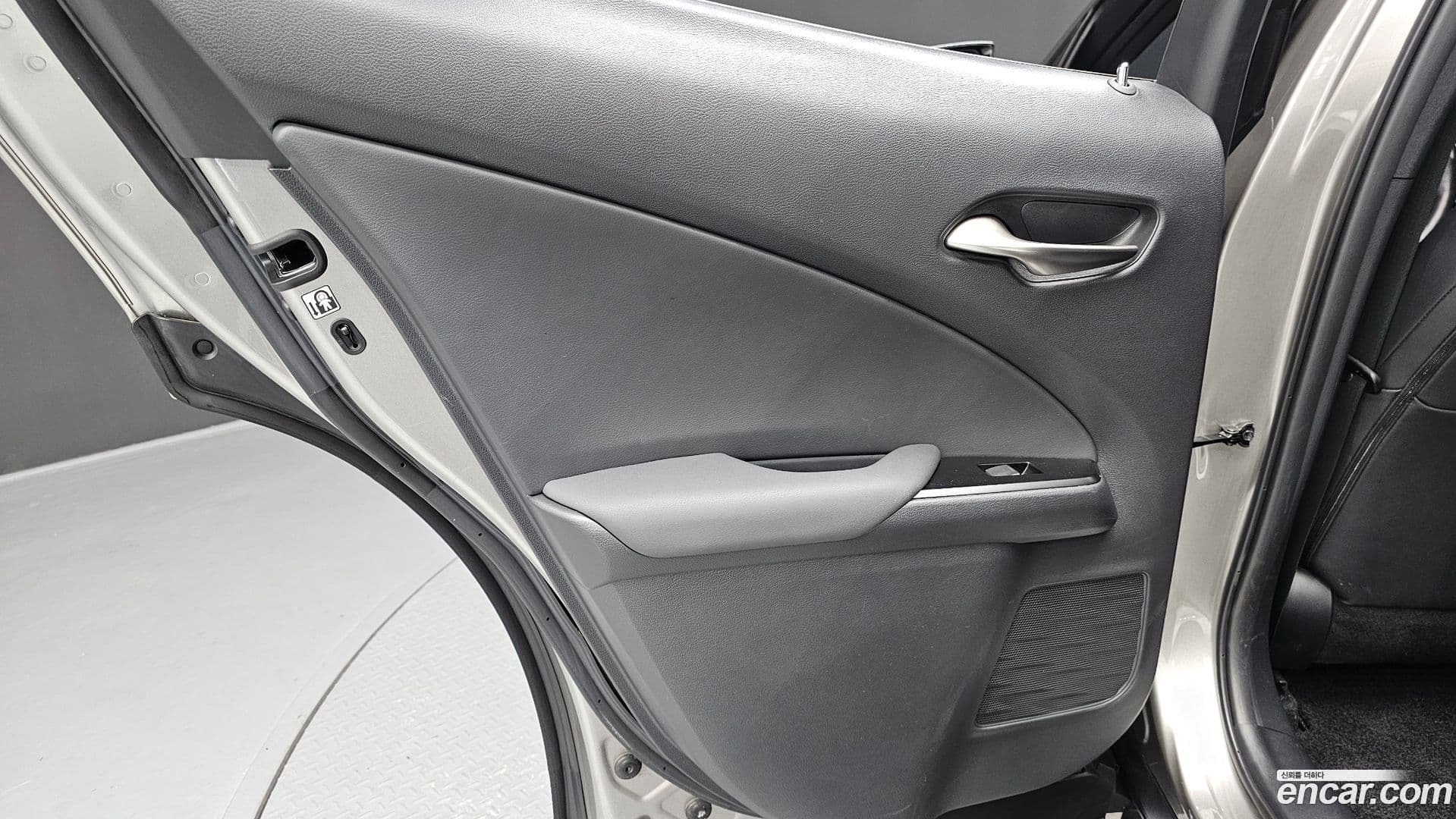 Main__Slider__Photo:UX Lexus 2020.6-24